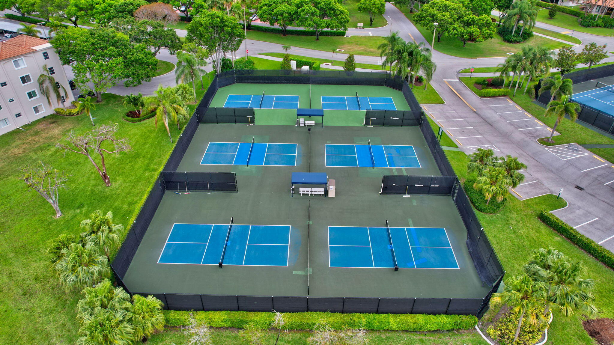 HUNTINGTON POINTE - Residential