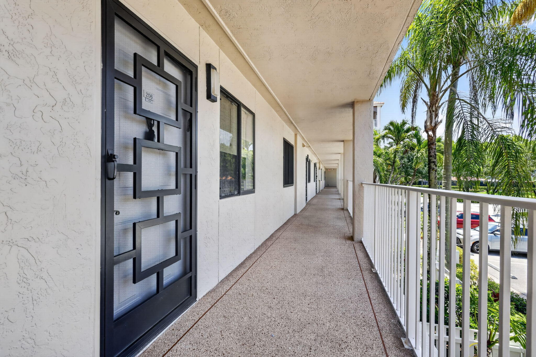 HUNTINGTON POINTE - Residential