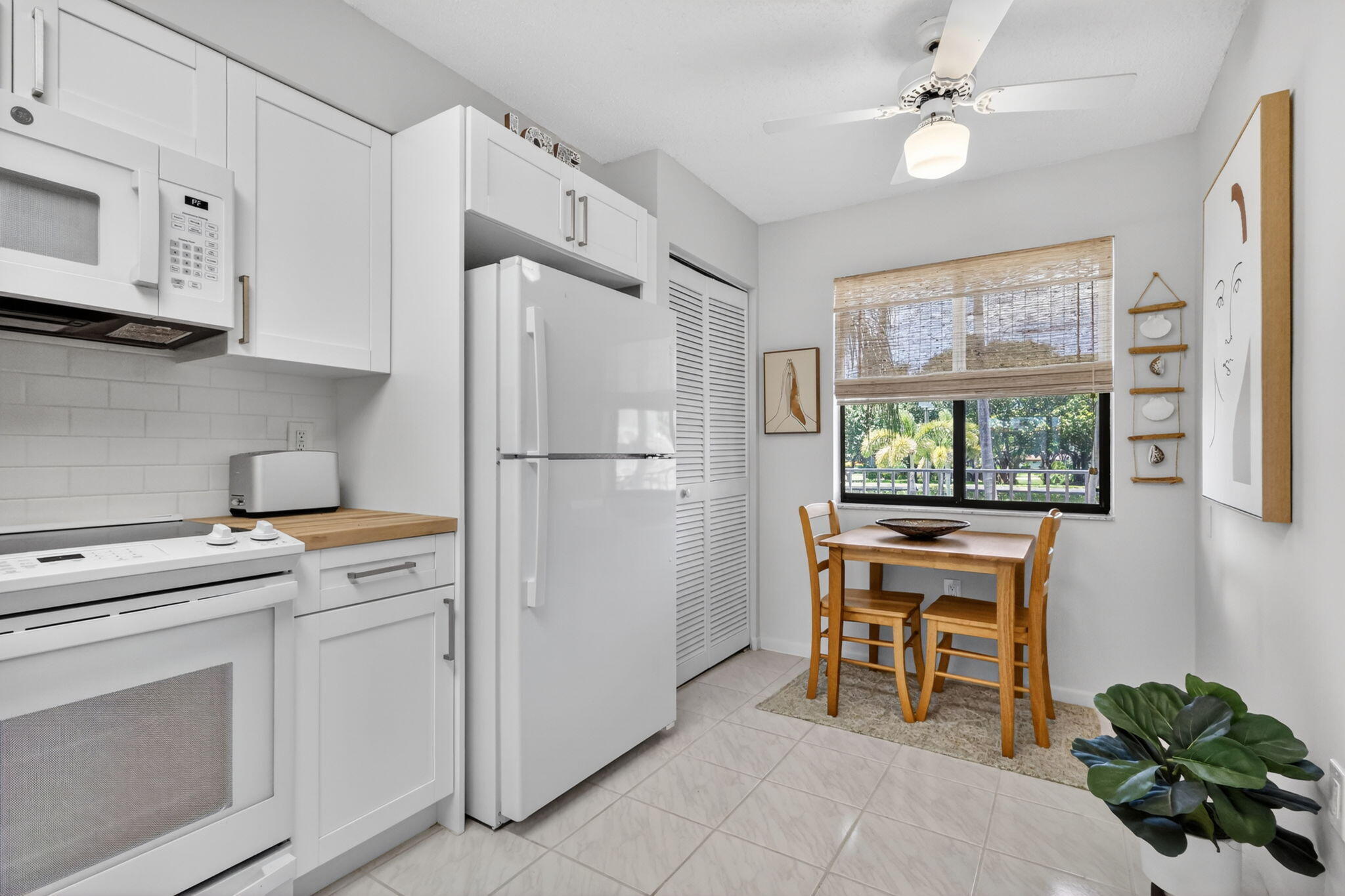 HUNTINGTON POINTE - Residential