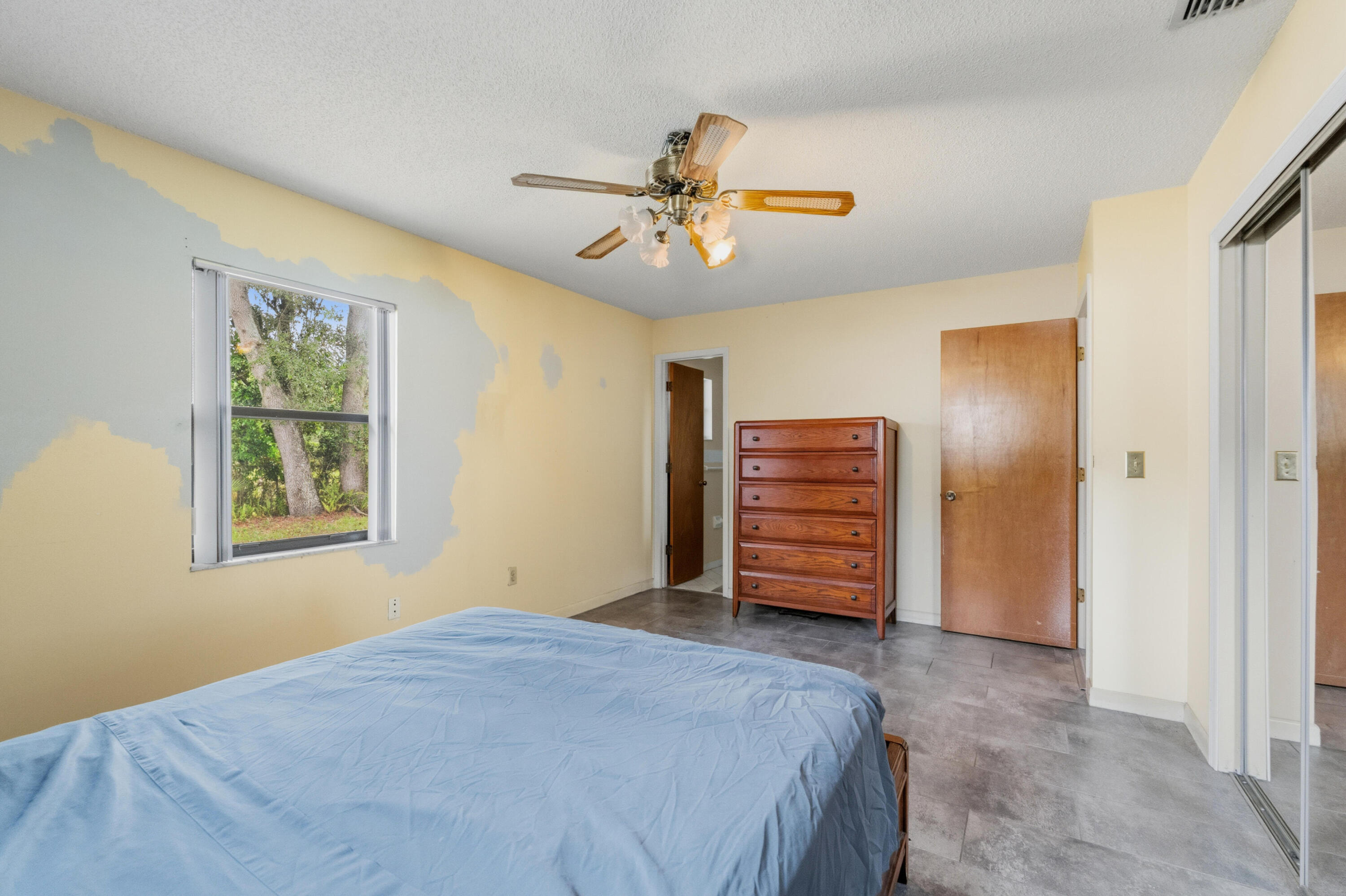 AVON PARK LAKES - Residential