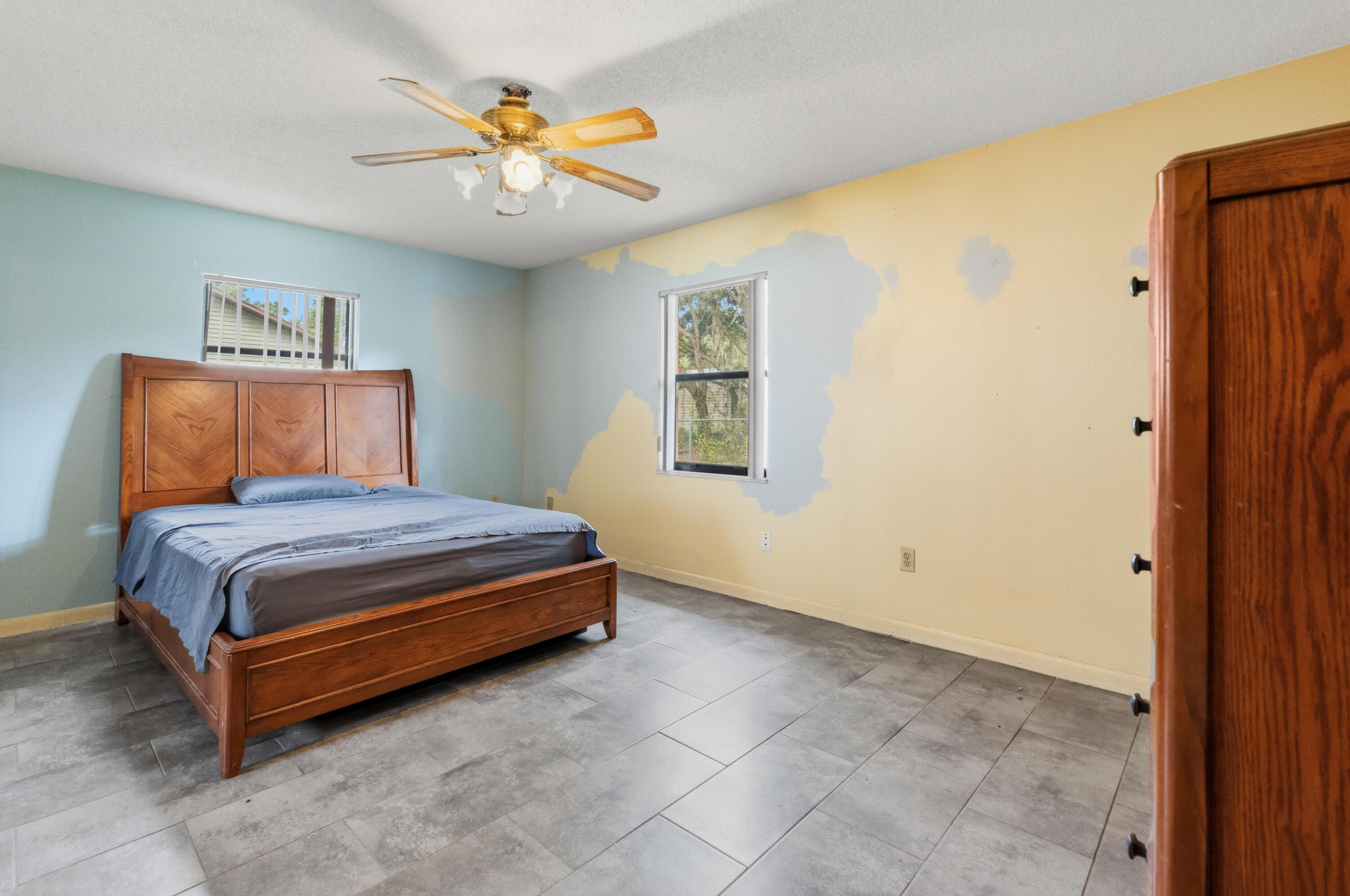 AVON PARK LAKES - Residential