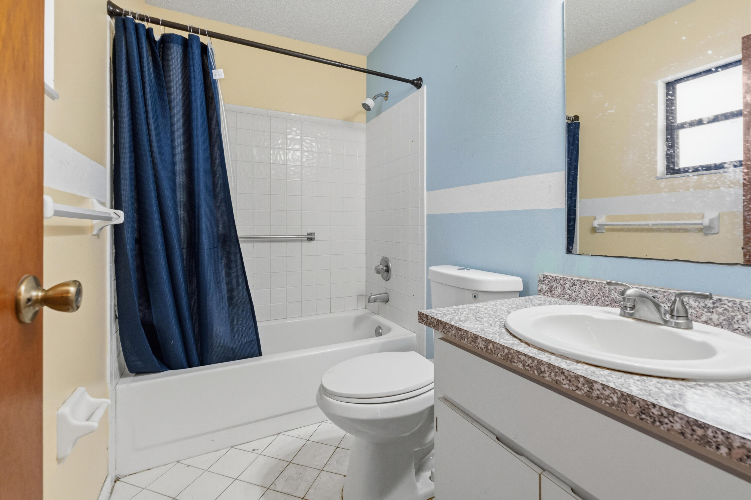 AVON PARK LAKES - Residential