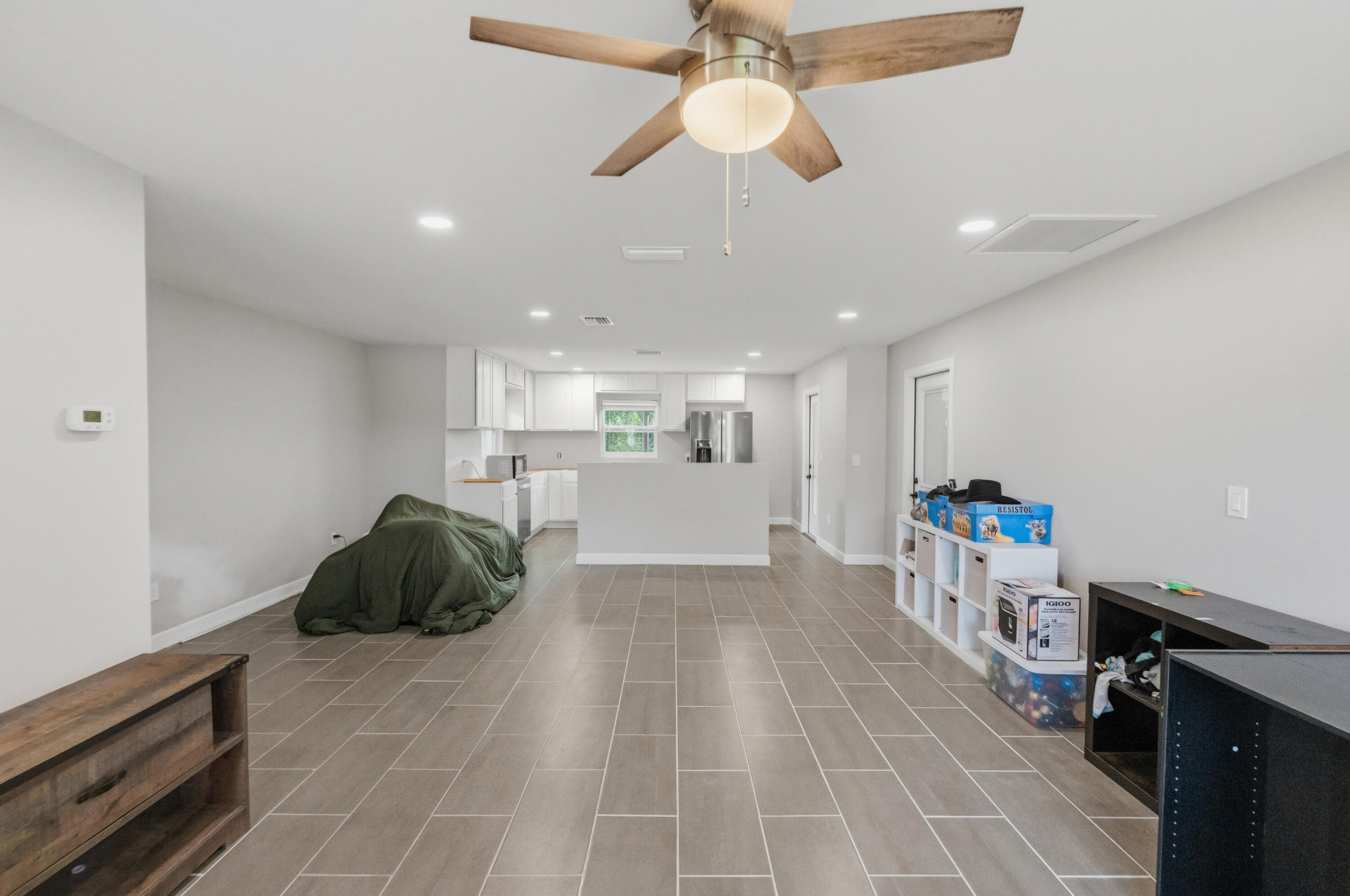 AVON PARK LAKES - Residential