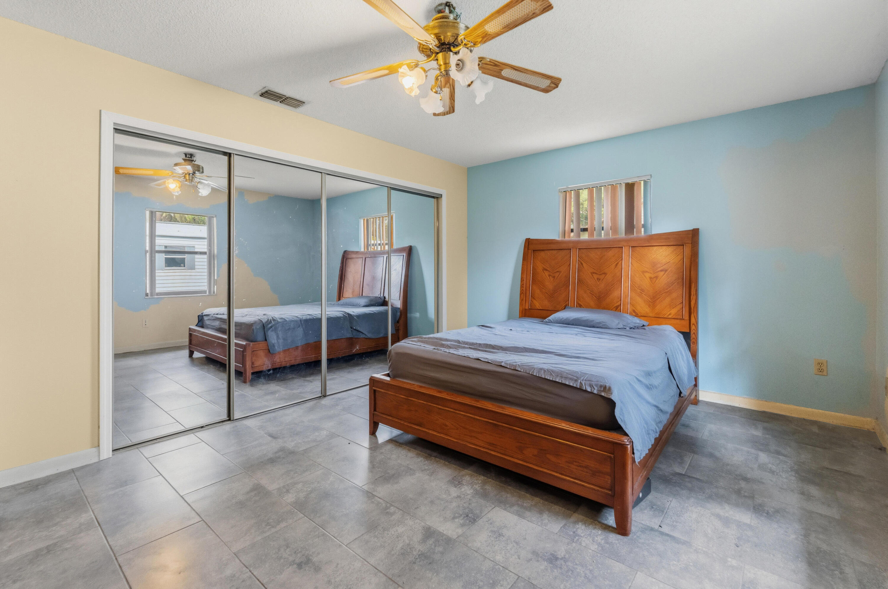 AVON PARK LAKES - Residential
