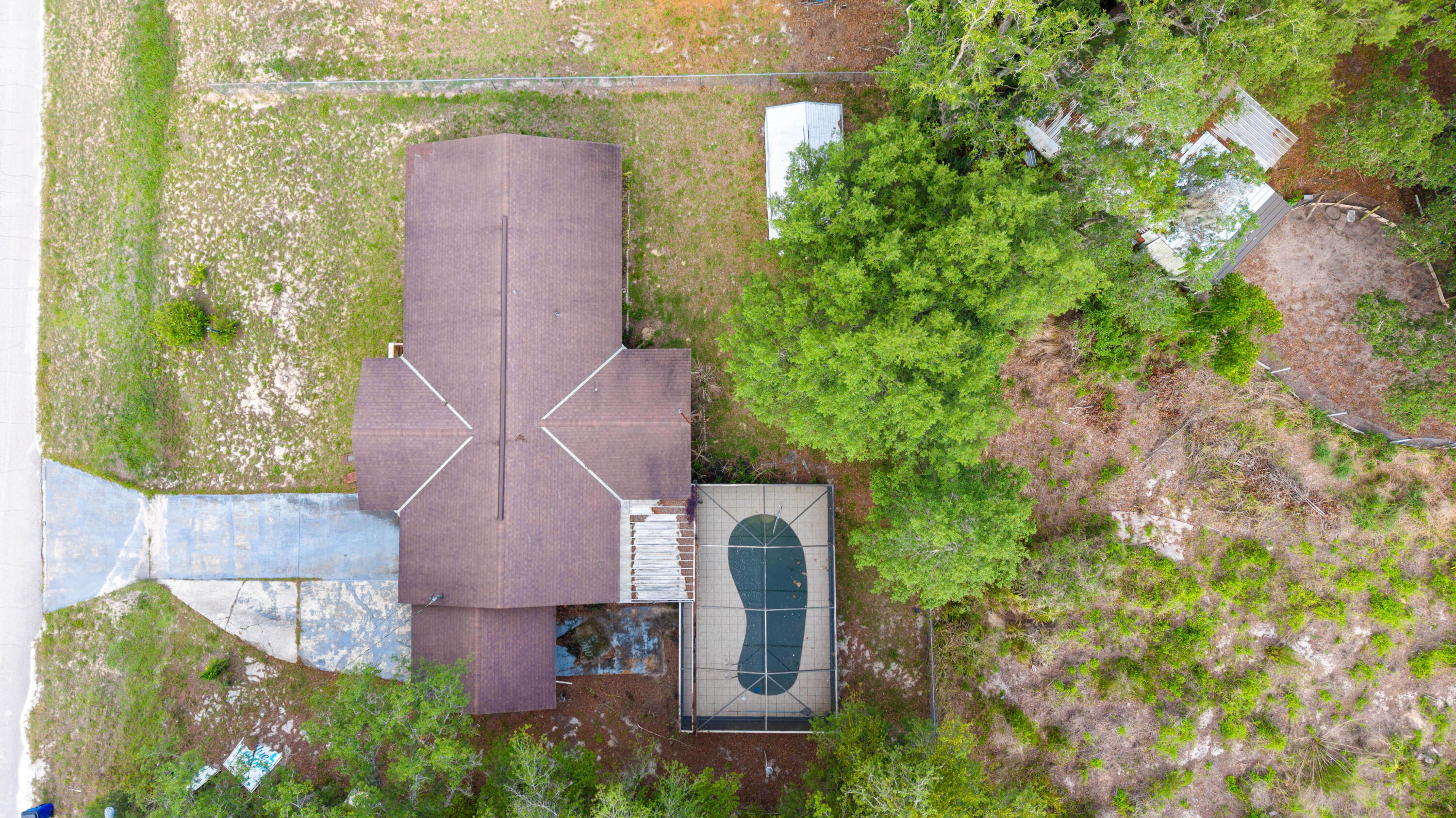 AVON PARK LAKES - Residential