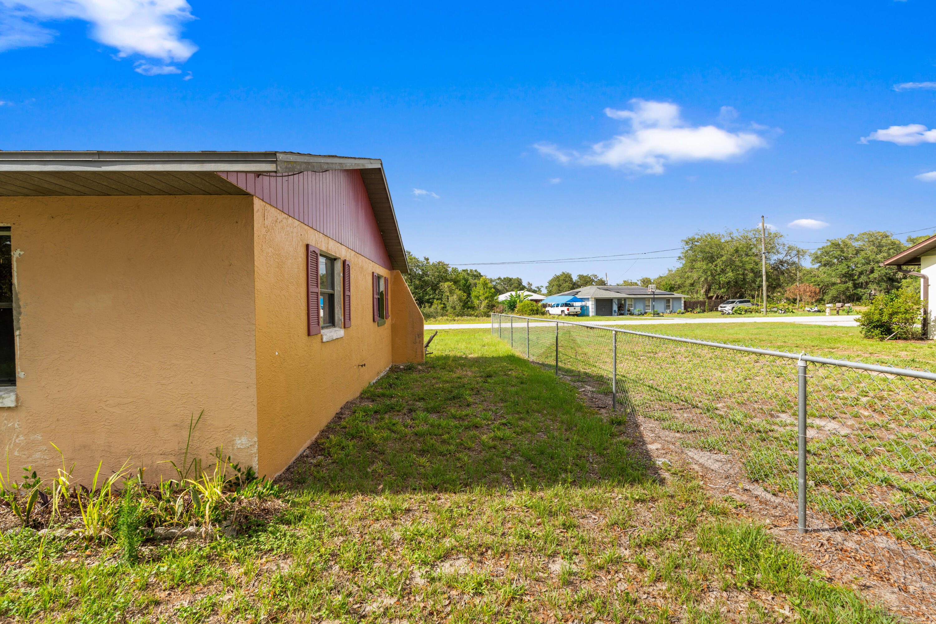 AVON PARK LAKES - Residential