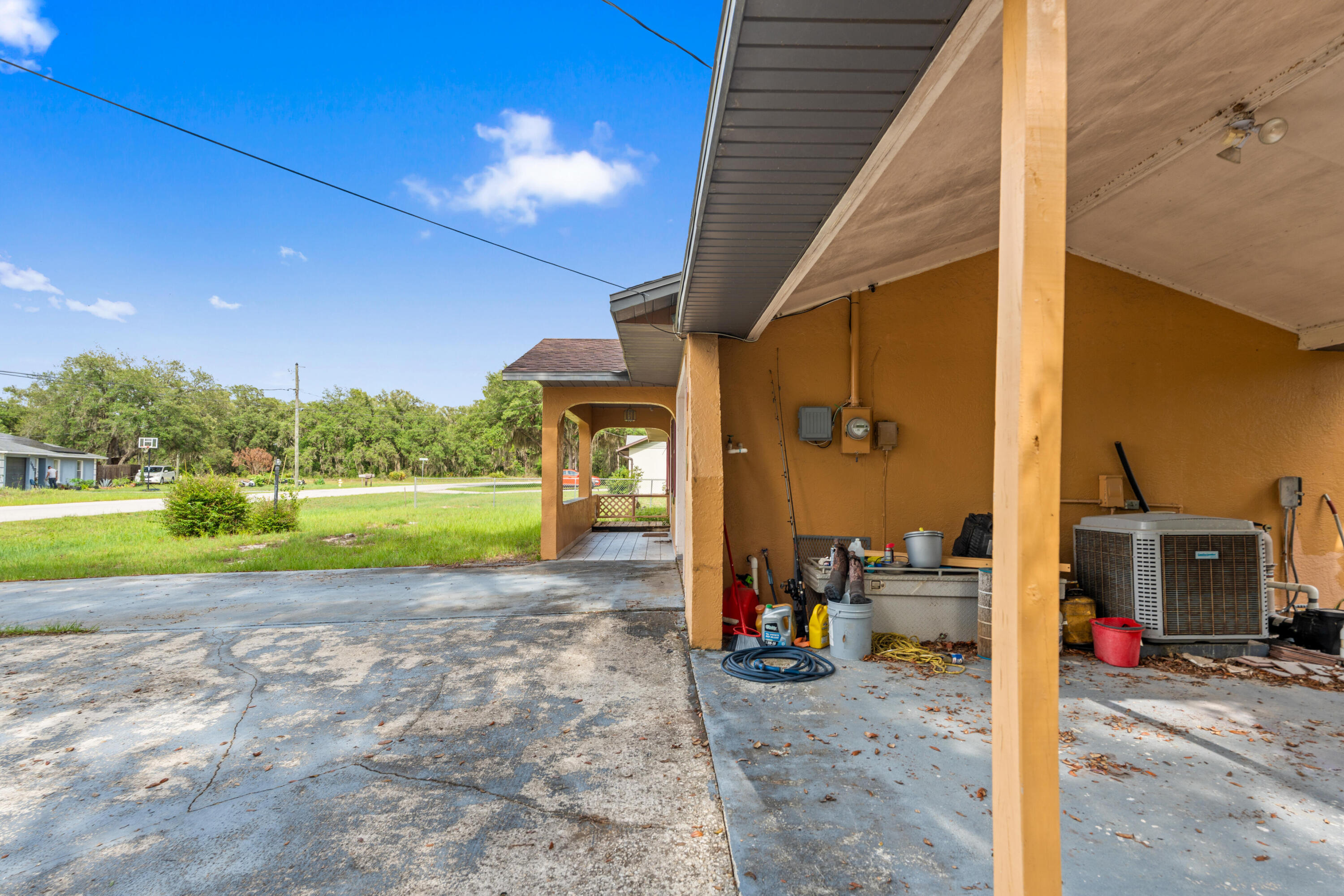 AVON PARK LAKES - Residential
