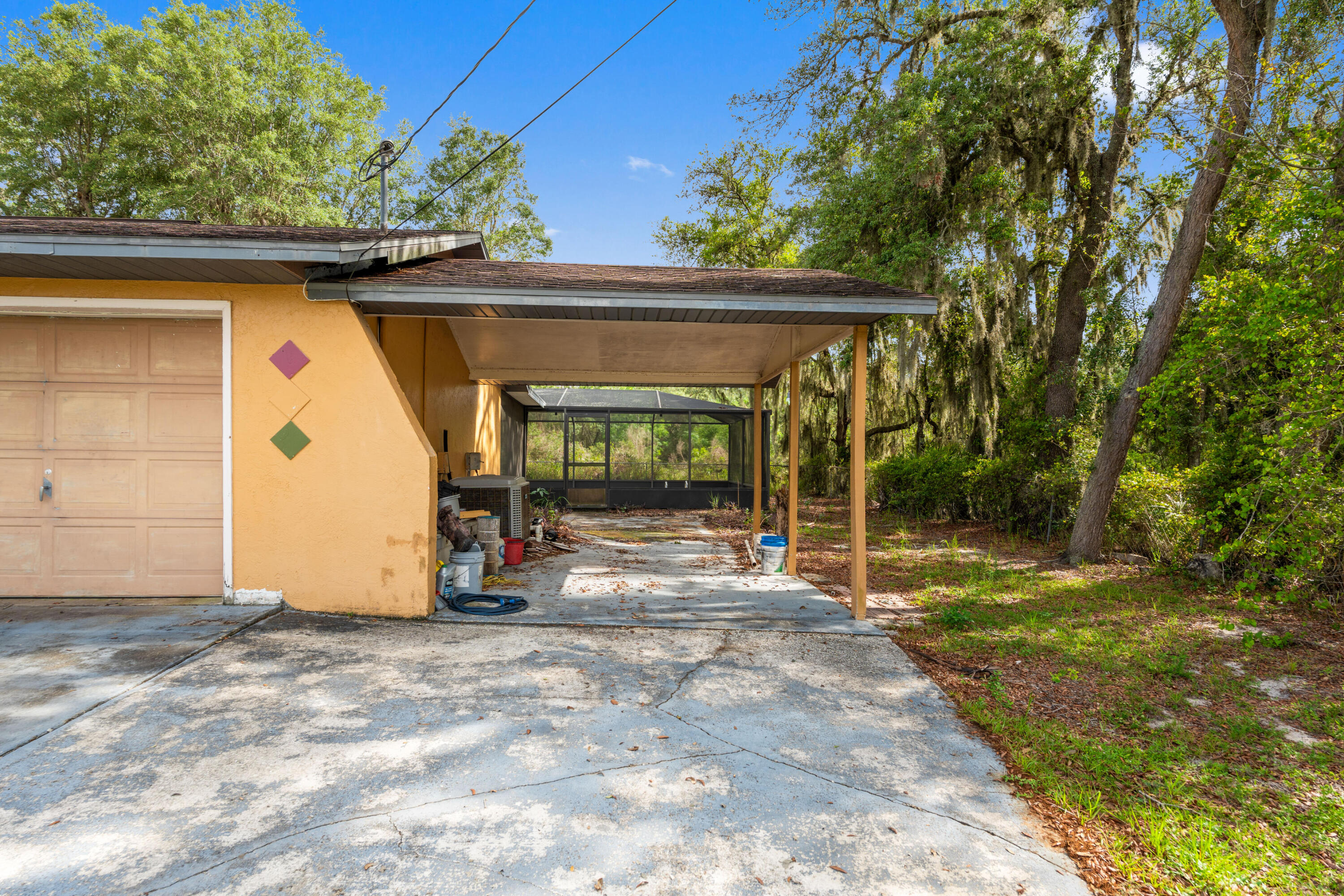 AVON PARK LAKES - Residential