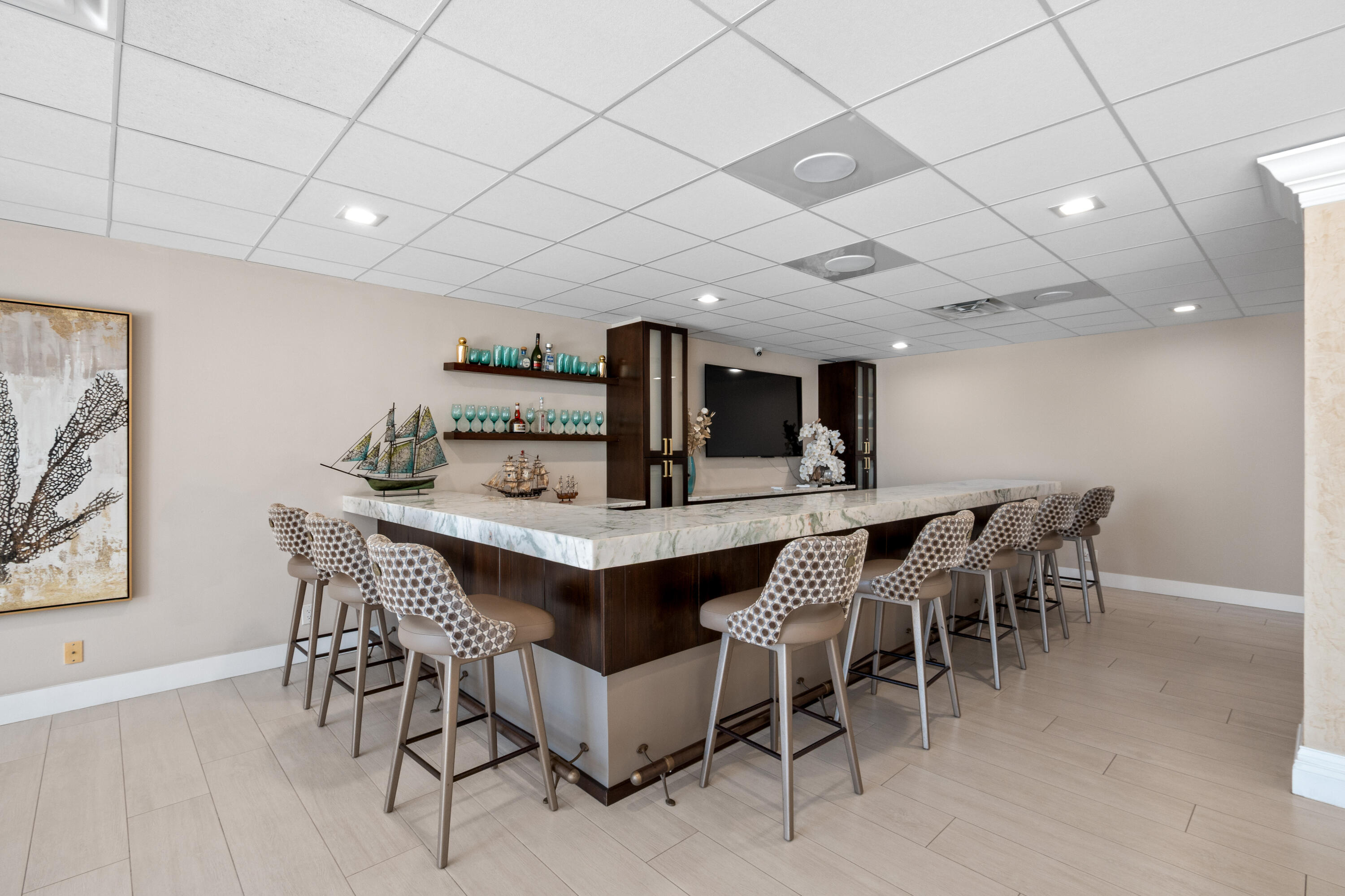 PLAYA DEL SOL CONDO - Residential