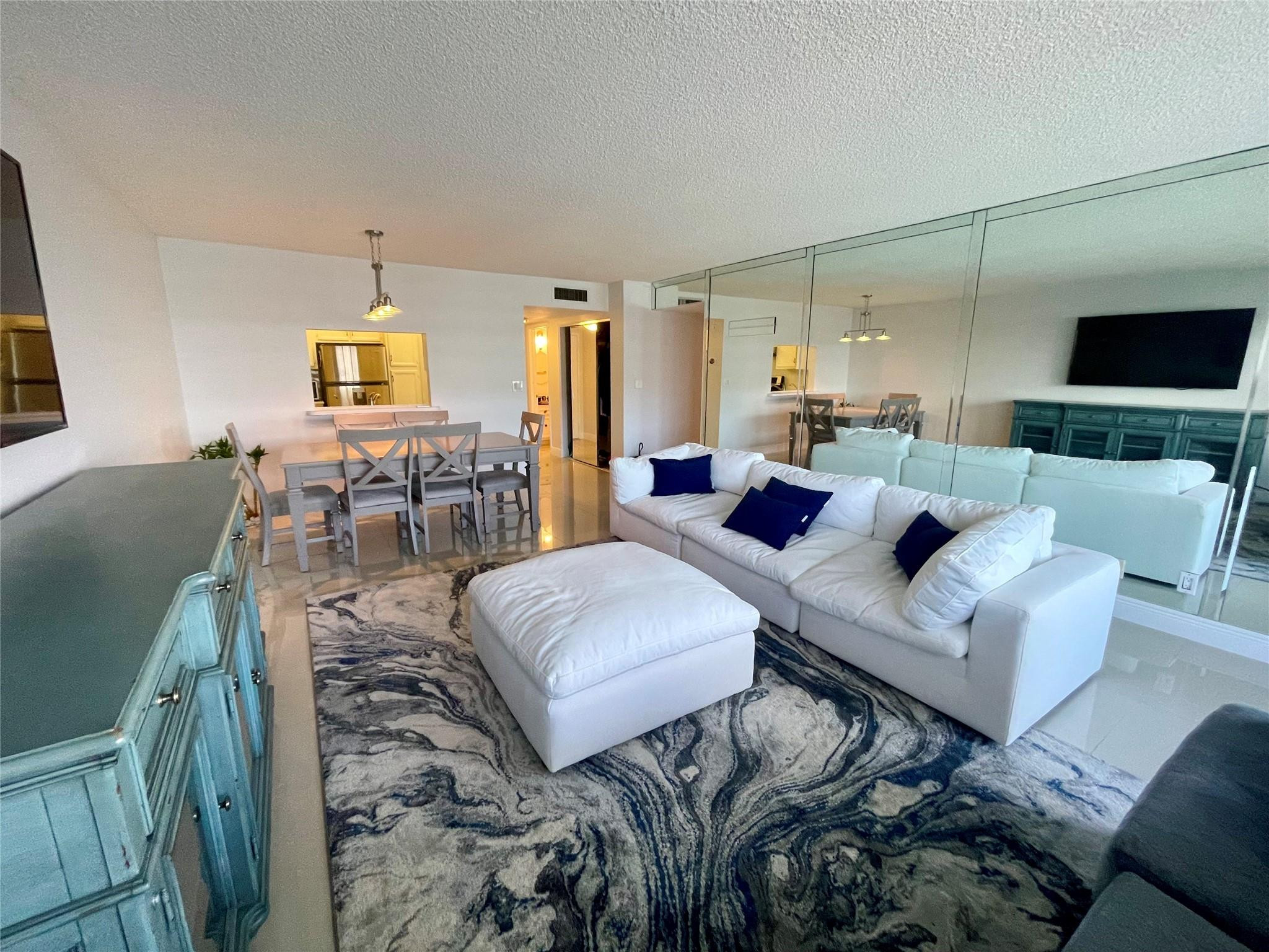 PLAYA DEL SOL CONDO - Residential