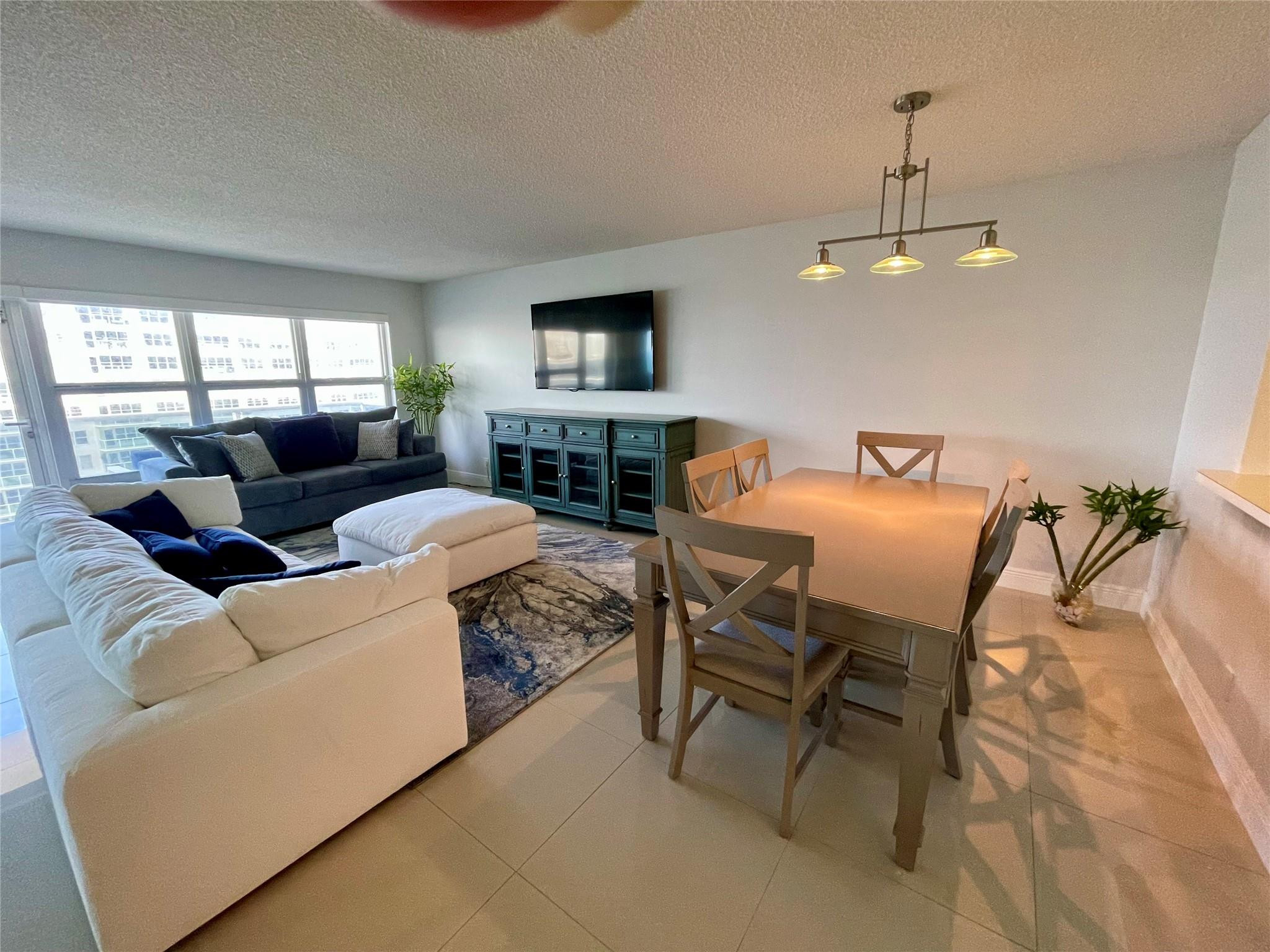 PLAYA DEL SOL CONDO - Residential