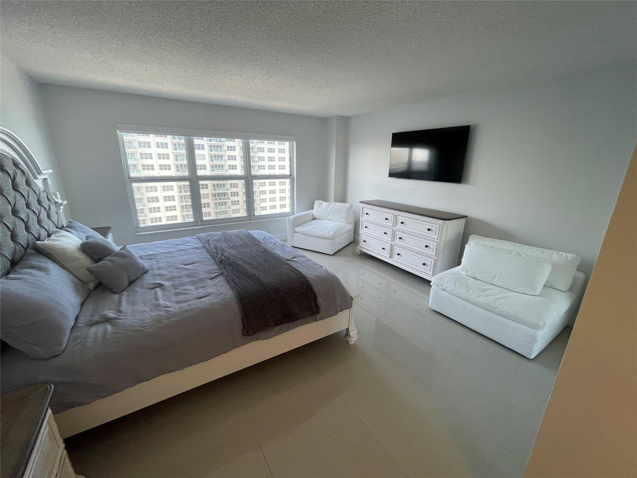 PLAYA DEL SOL CONDO - Residential