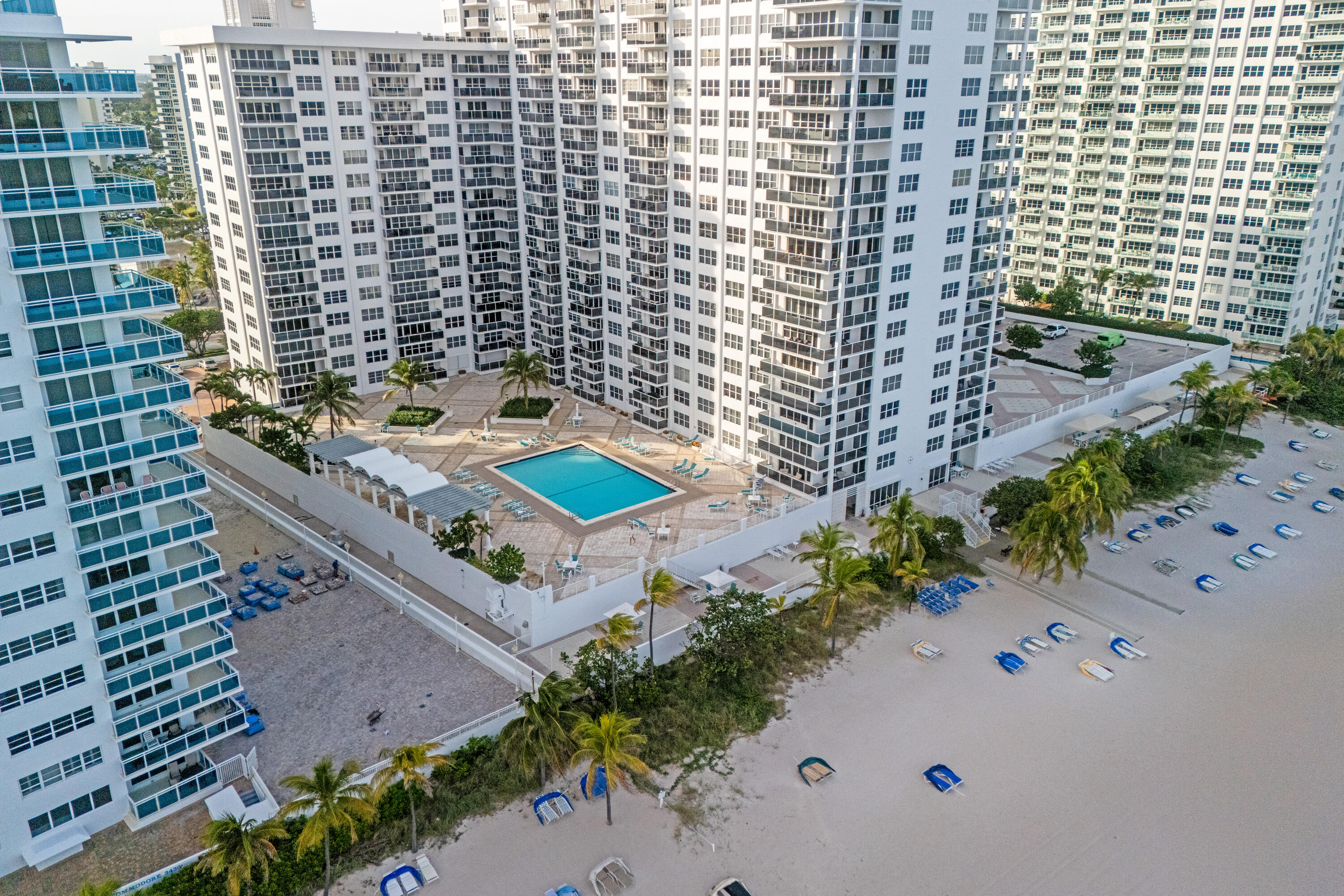 PLAYA DEL SOL CONDO - Residential