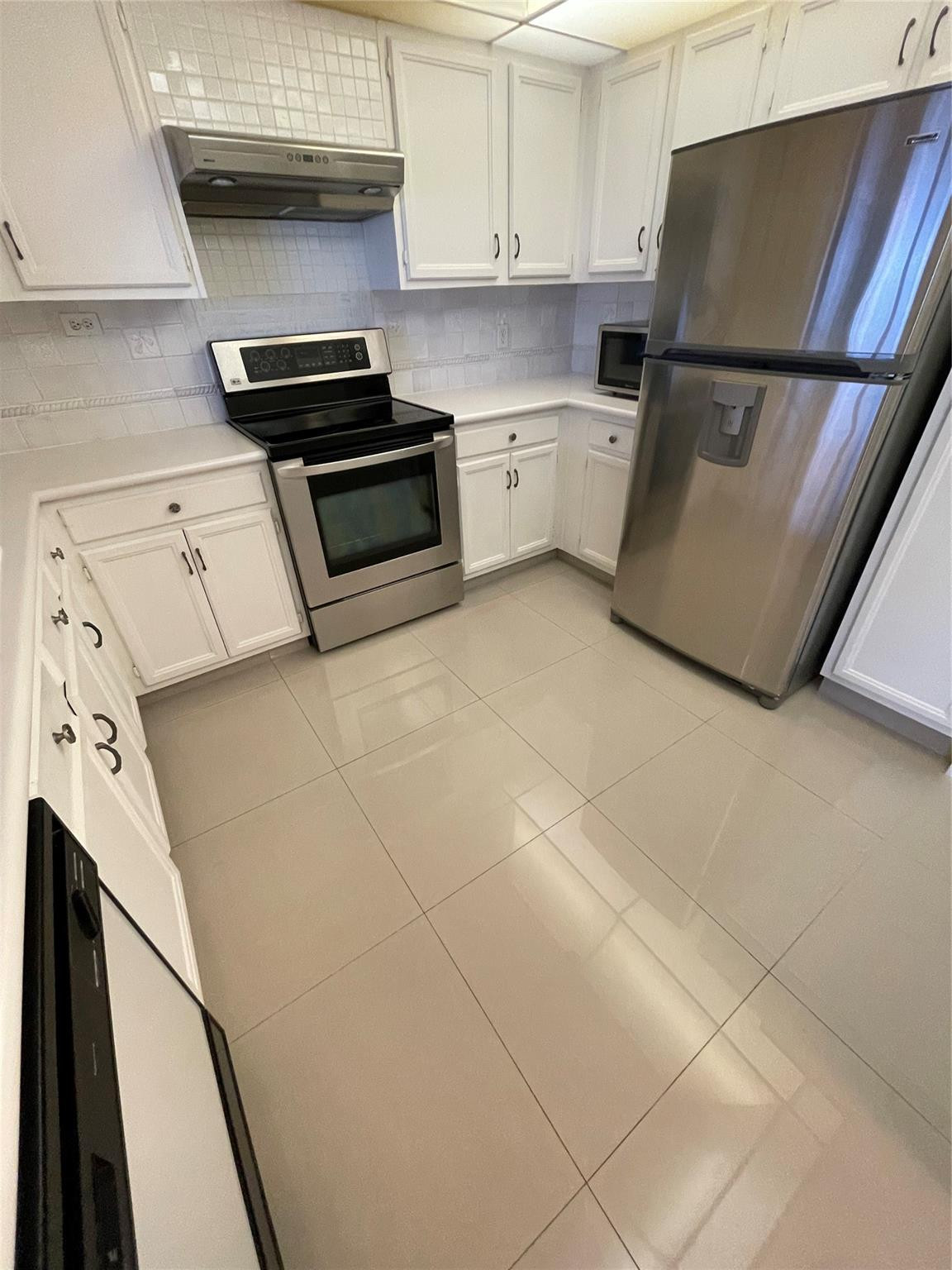 PLAYA DEL SOL CONDO - Residential