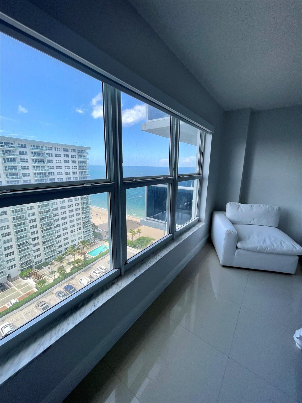 PLAYA DEL SOL CONDO - Residential