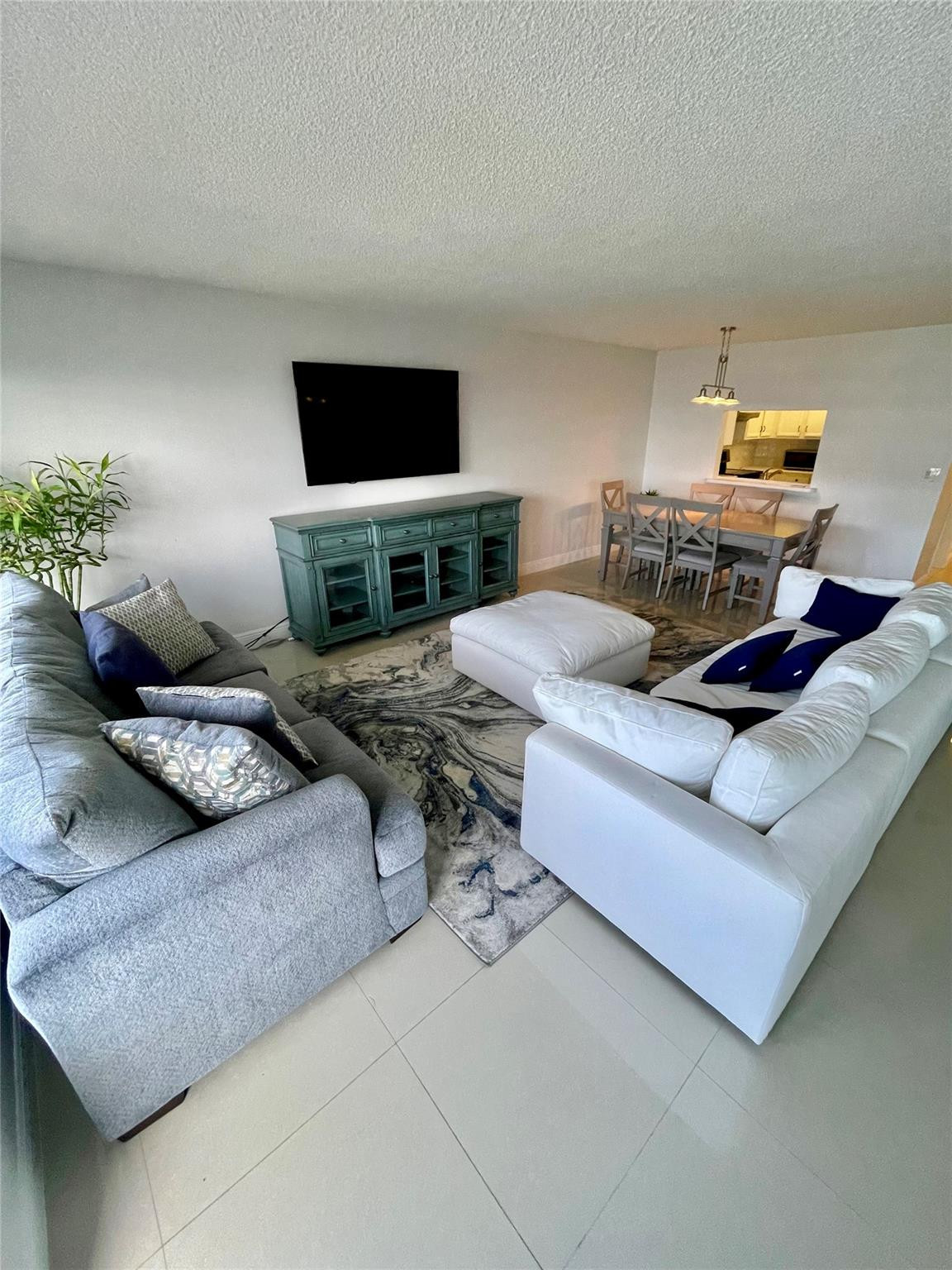 PLAYA DEL SOL CONDO - Residential