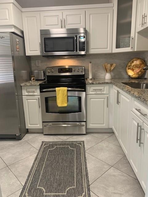 SUNRISE LAKES PHASE 4 - Residential