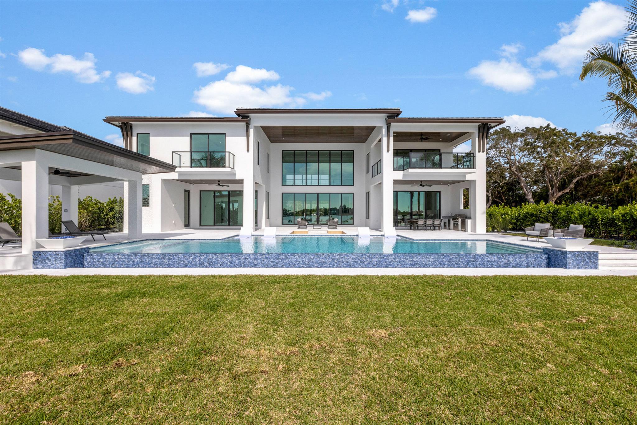 RIVERSIDE ON THE LOXAHATCHEE - Residential