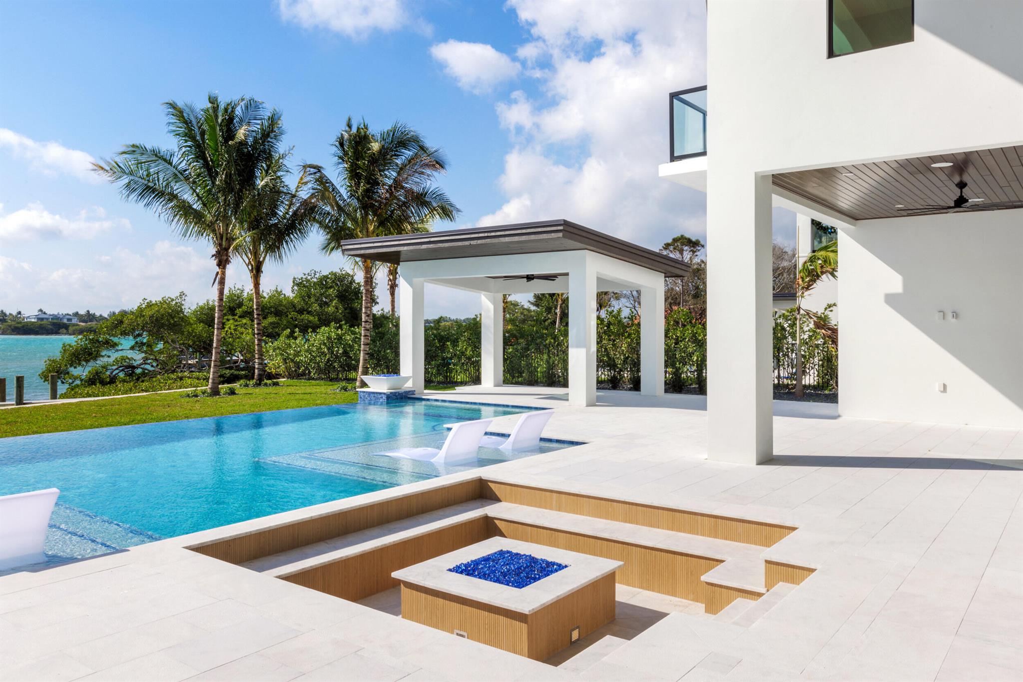 RIVERSIDE ON THE LOXAHATCHEE - Residential