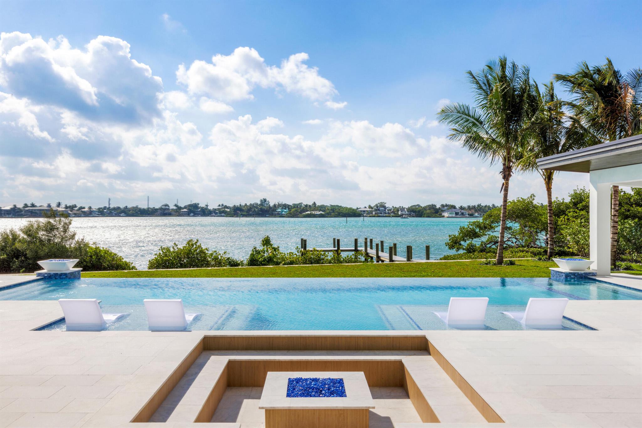 RIVERSIDE ON THE LOXAHATCHEE - Residential