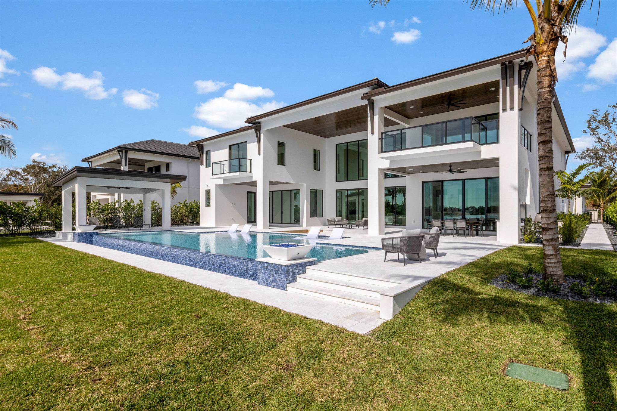 RIVERSIDE ON THE LOXAHATCHEE - Residential