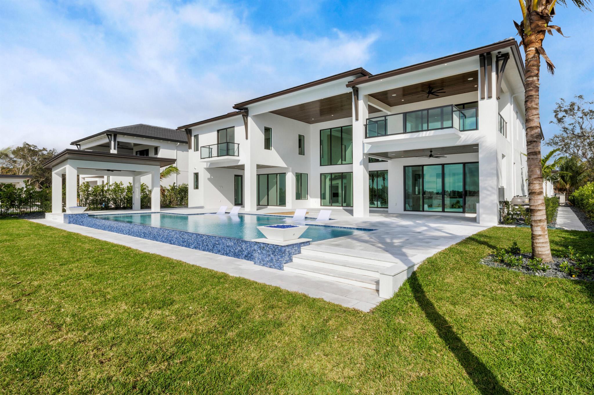 RIVERSIDE ON THE LOXAHATCHEE - Residential