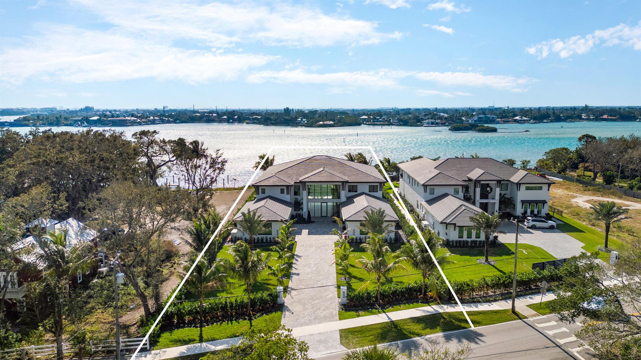 RIVERSIDE ON THE LOXAHATCHEE - Residential