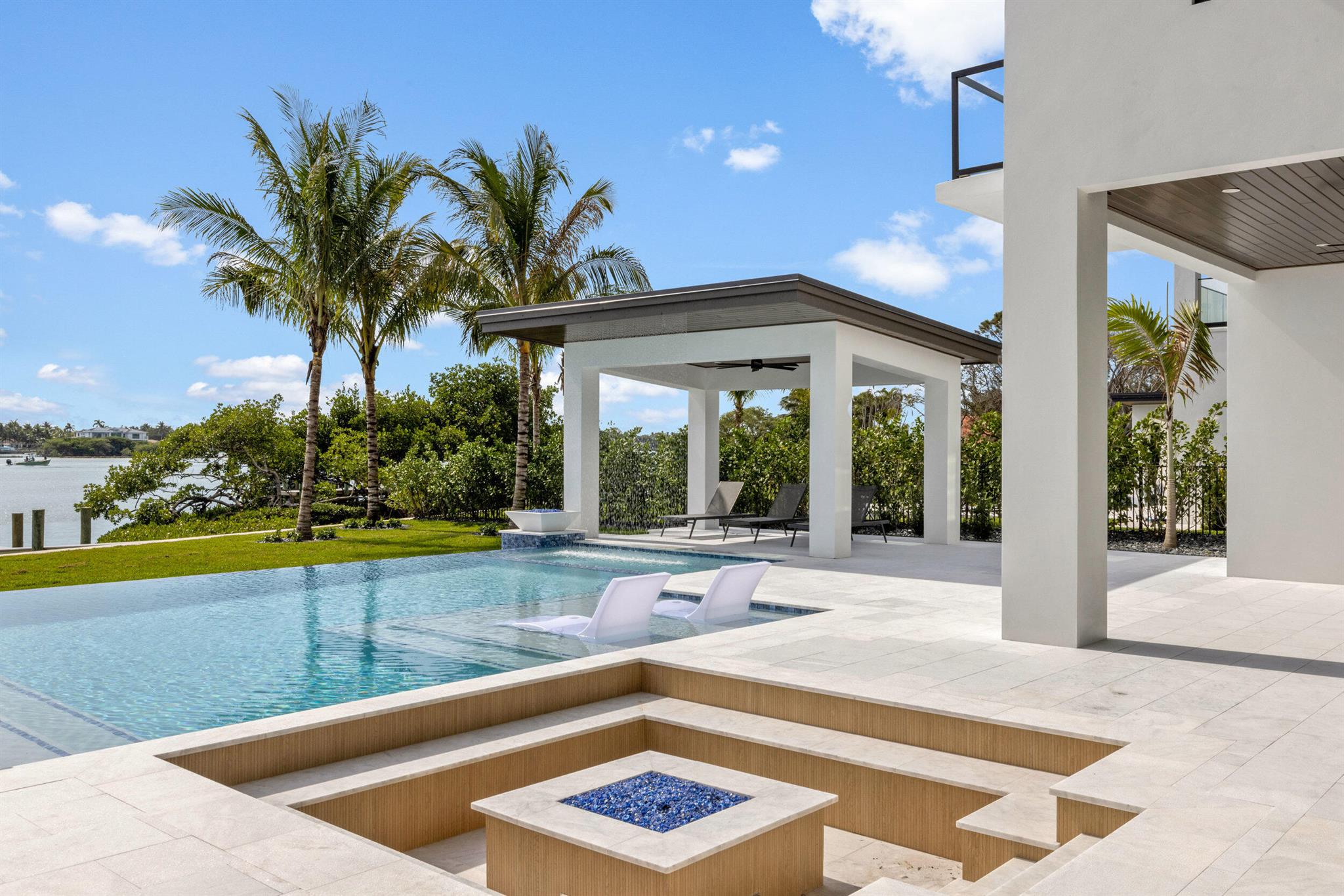 RIVERSIDE ON THE LOXAHATCHEE - Residential