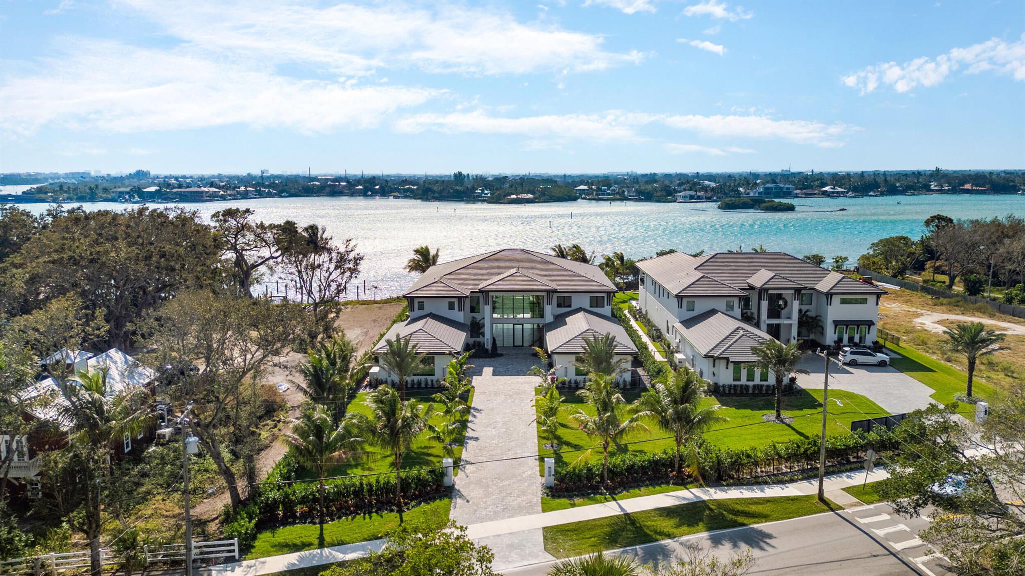 RIVERSIDE ON THE LOXAHATCHEE - Residential