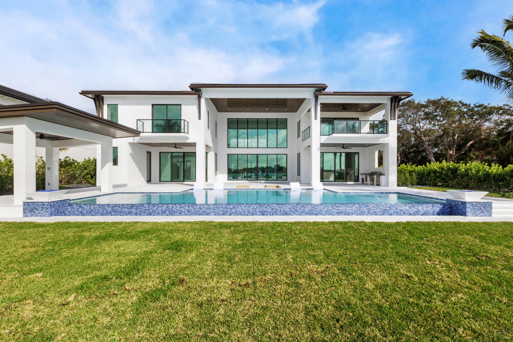 RIVERSIDE ON THE LOXAHATCHEE - Residential