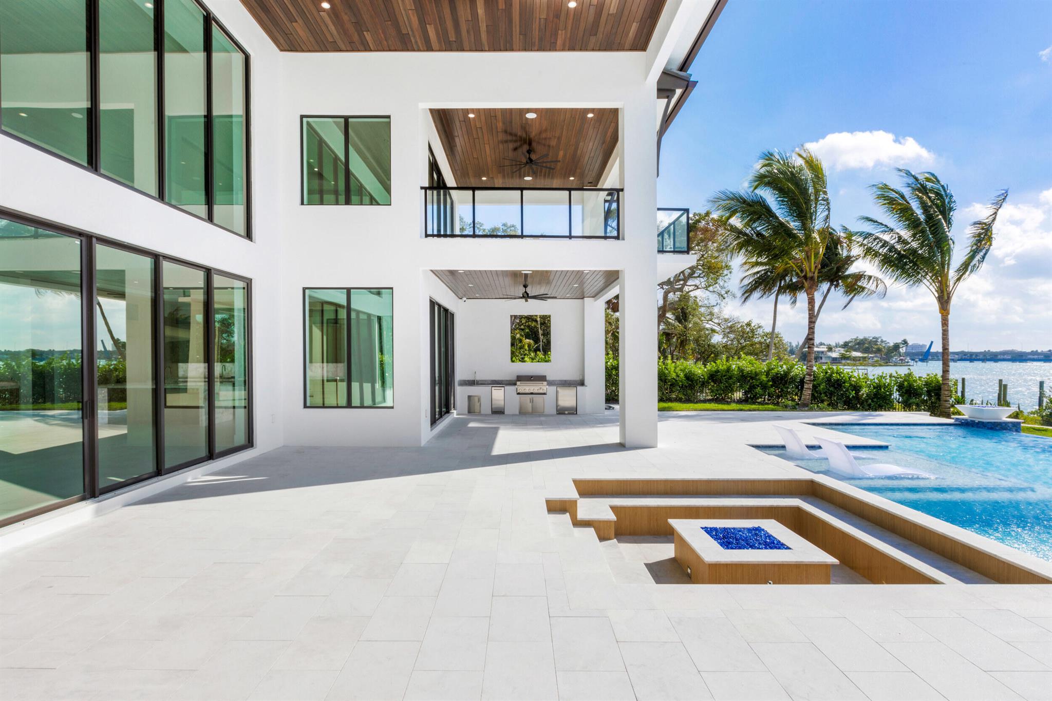 RIVERSIDE ON THE LOXAHATCHEE - Residential