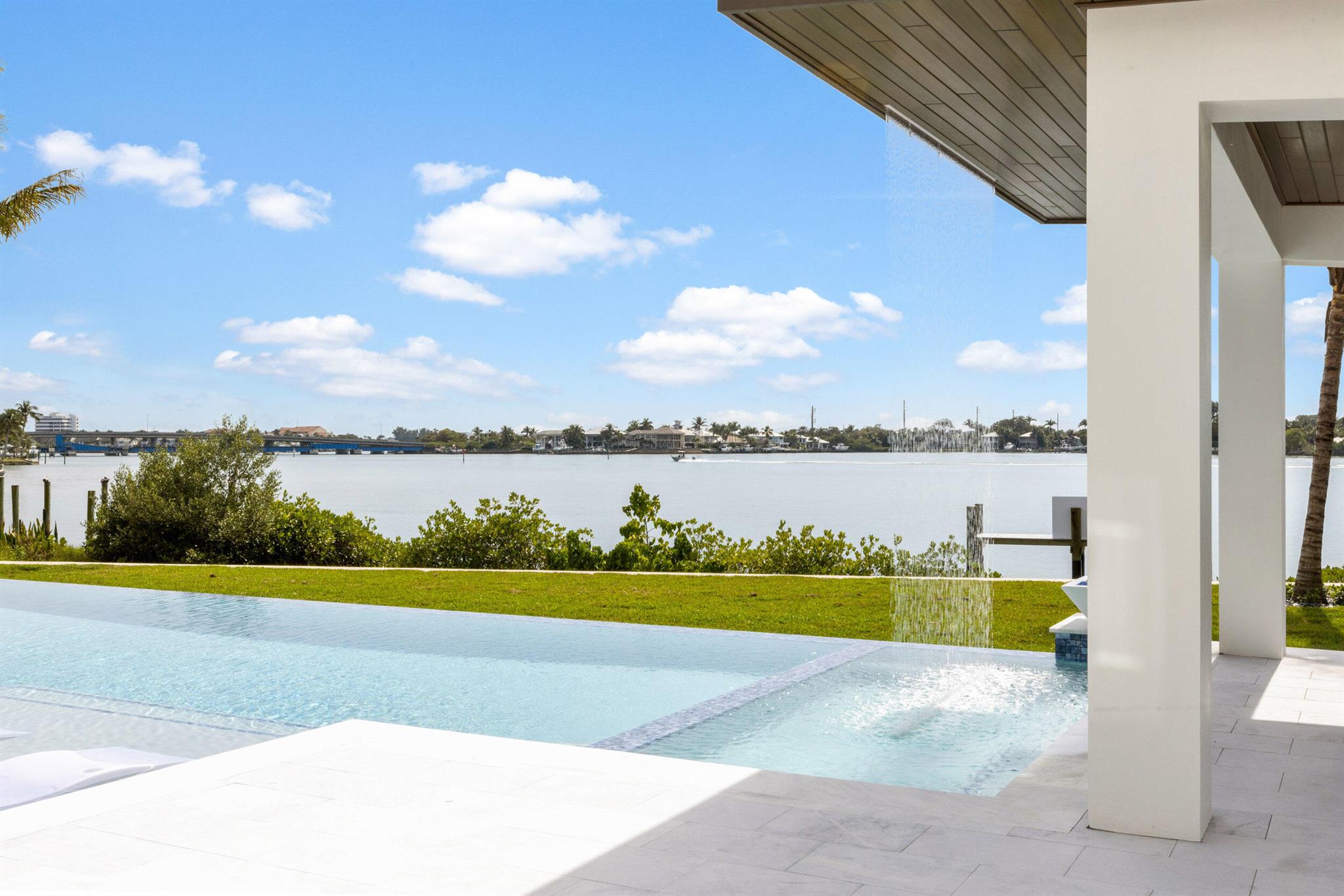 RIVERSIDE ON THE LOXAHATCHEE - Residential