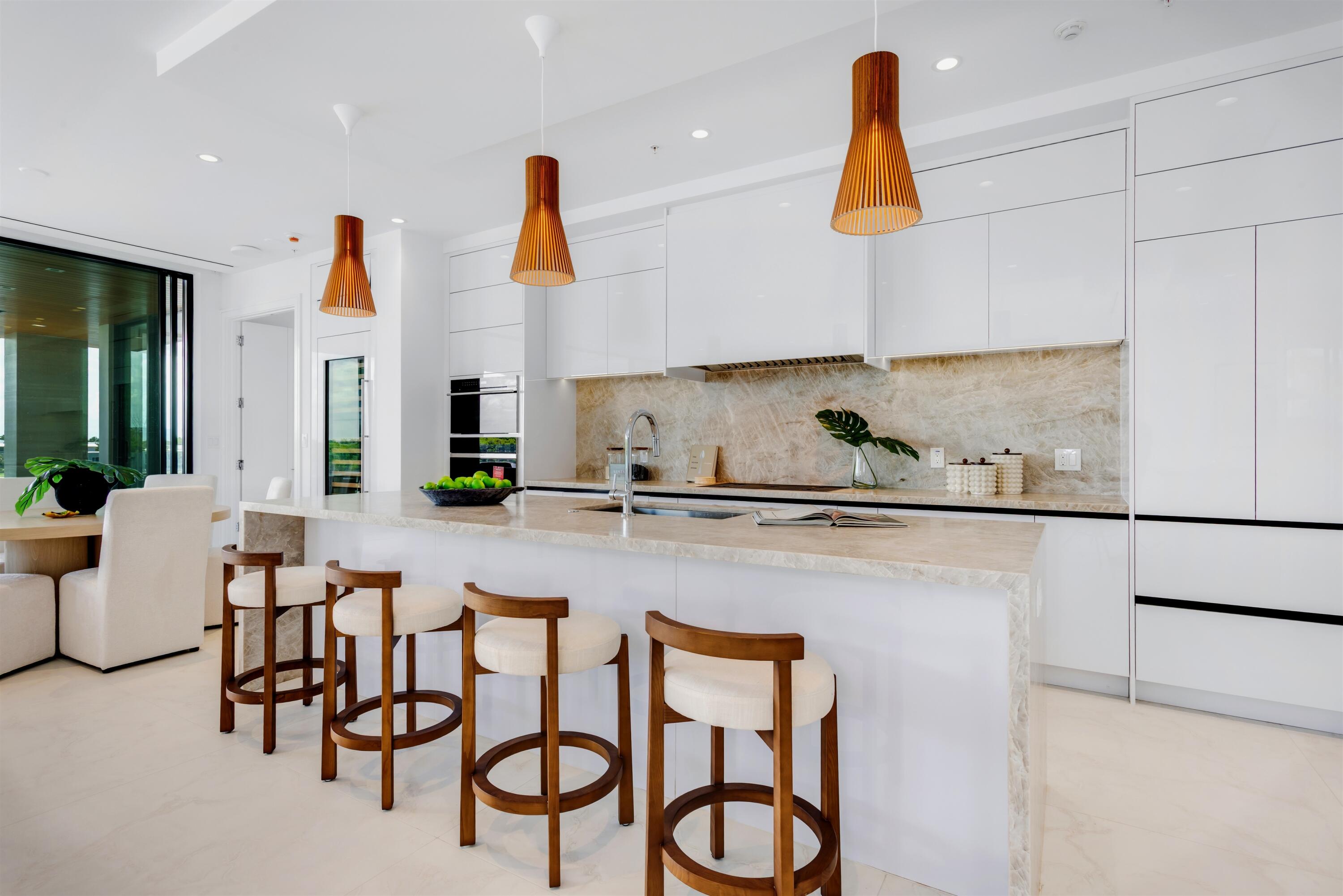 MANATEE POINTE AT LAGO MAR CONDO - Residential