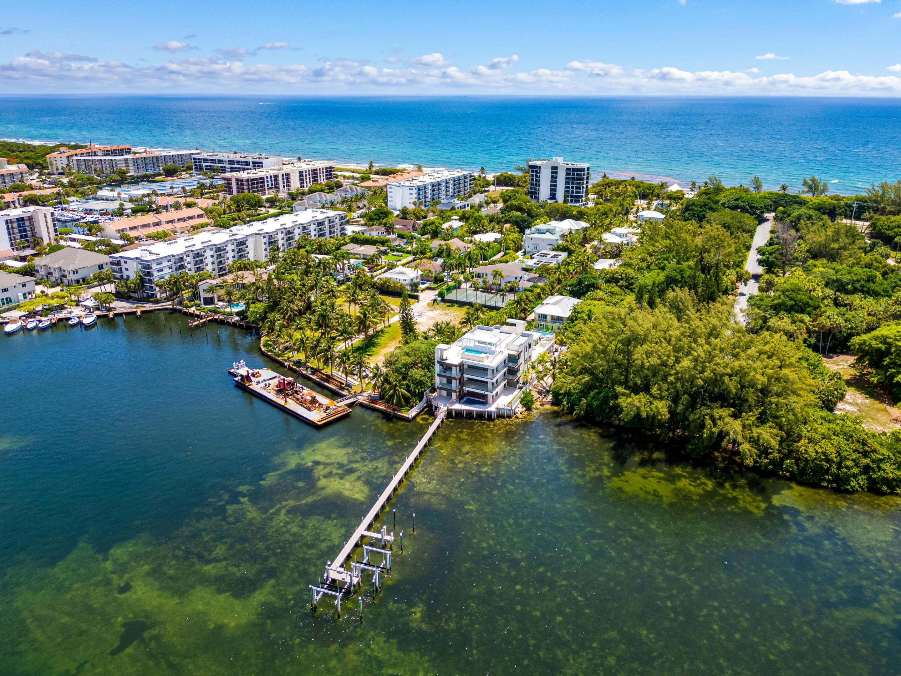 MANATEE POINTE AT LAGO MAR CONDO - Residential
