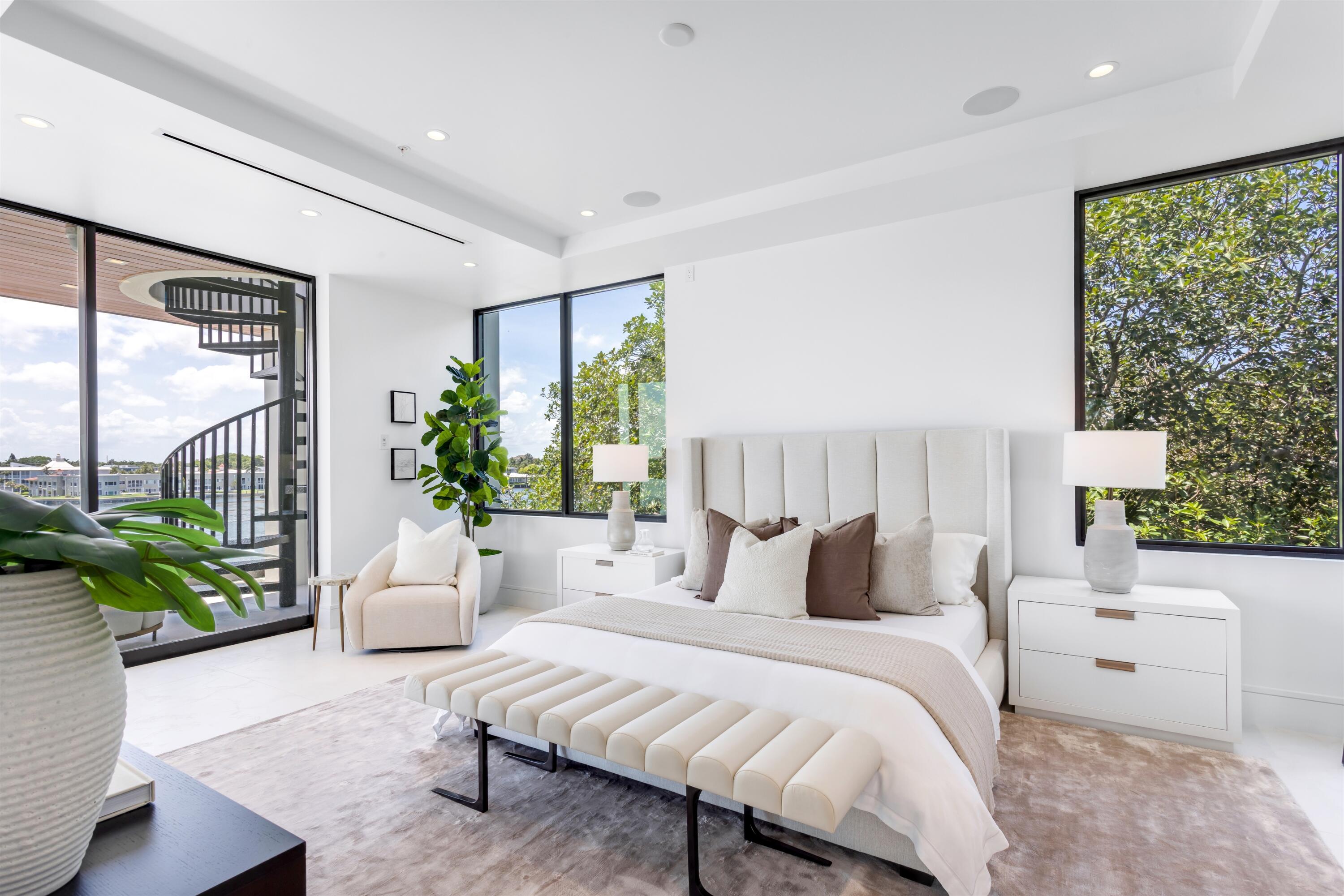 MANATEE POINTE AT LAGO MAR CONDO - Residential