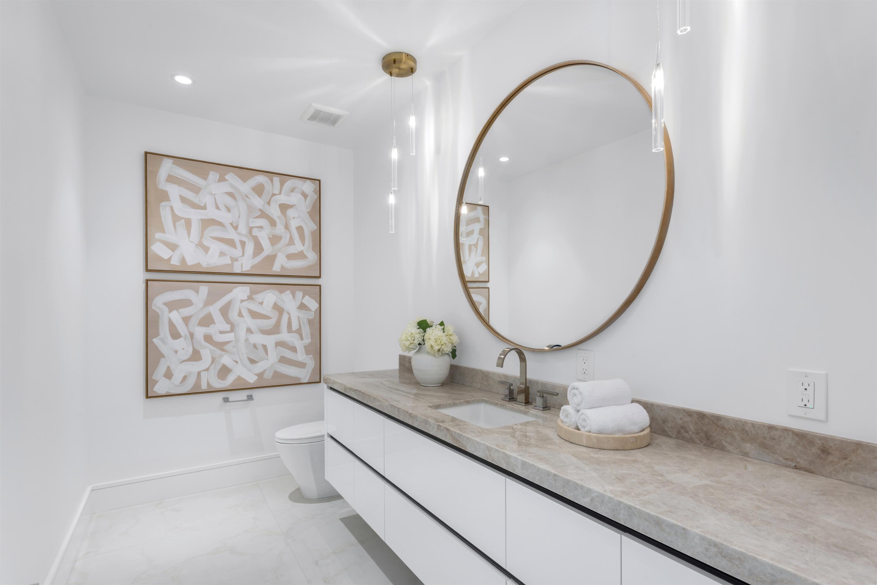 MANATEE POINTE AT LAGO MAR CONDO - Residential