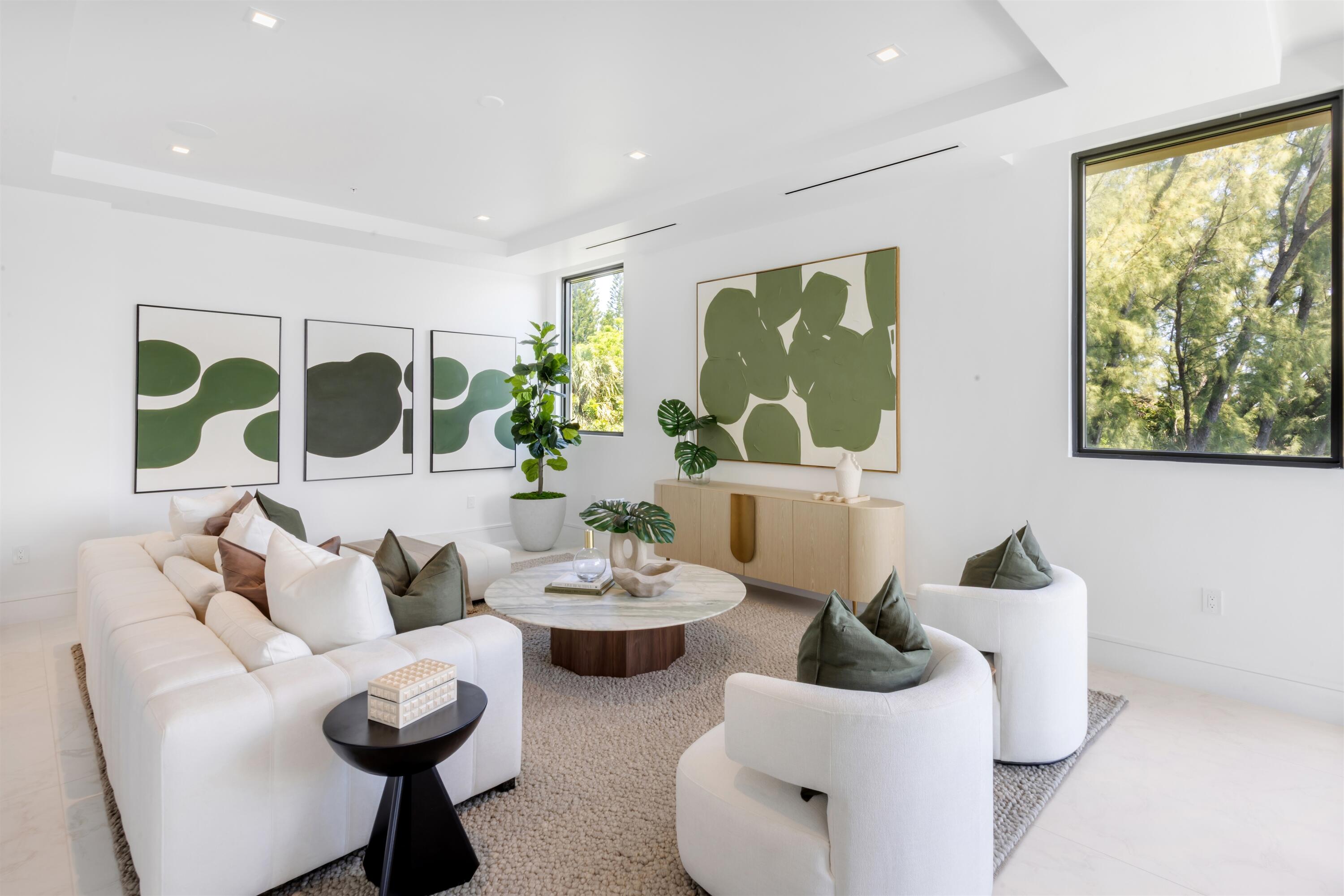 MANATEE POINTE AT LAGO MAR CONDO - Residential