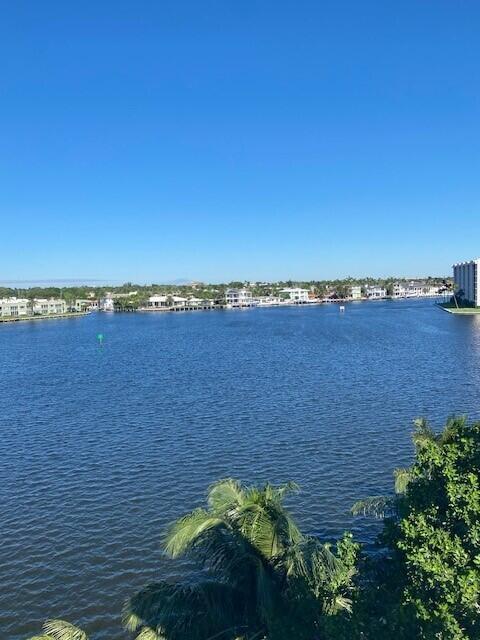 MANATEE POINTE AT LAGO MAR CONDO - Residential