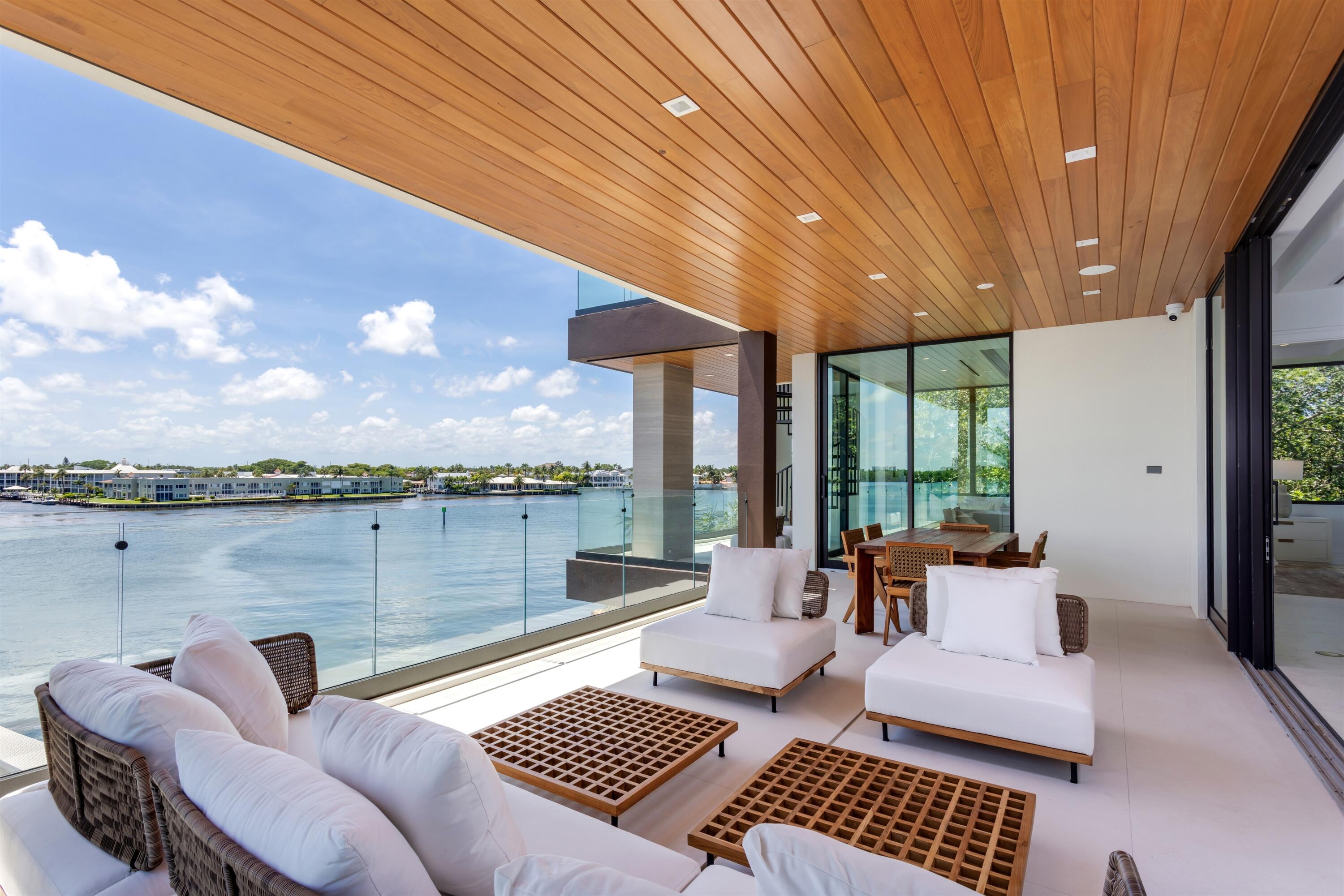 MANATEE POINTE AT LAGO MAR CONDO - Residential