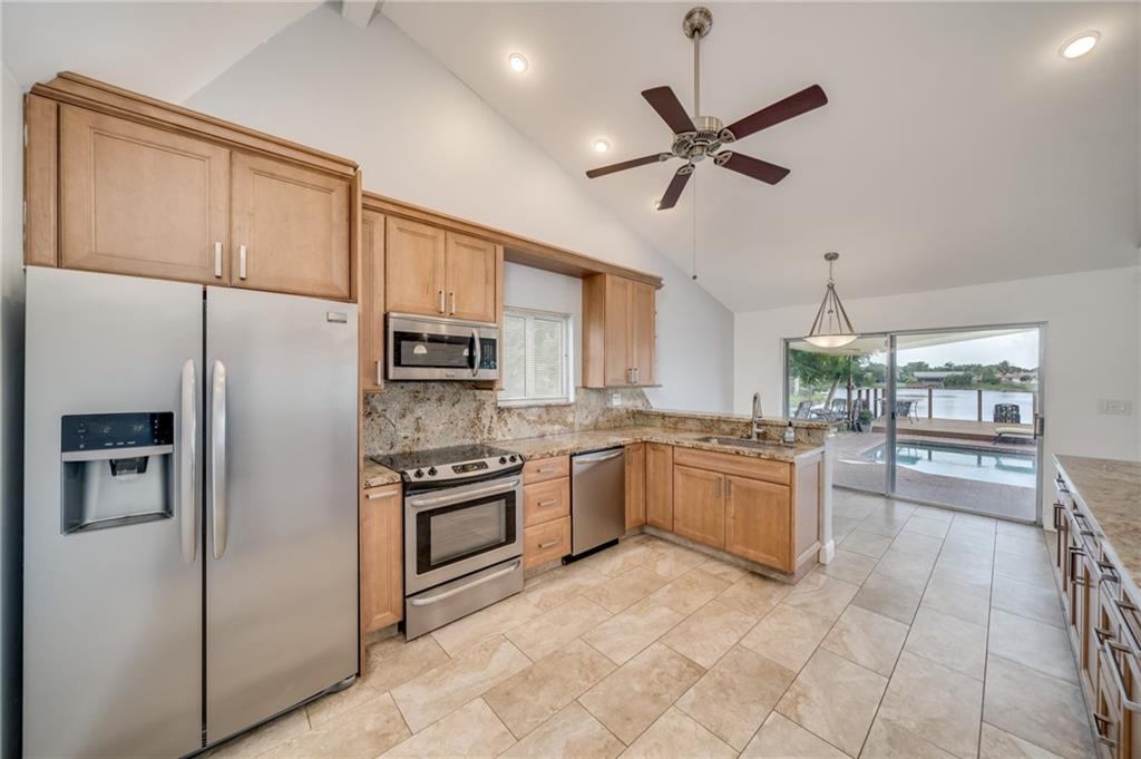 Jacaranda Lakes WIDE LAKE - Residential