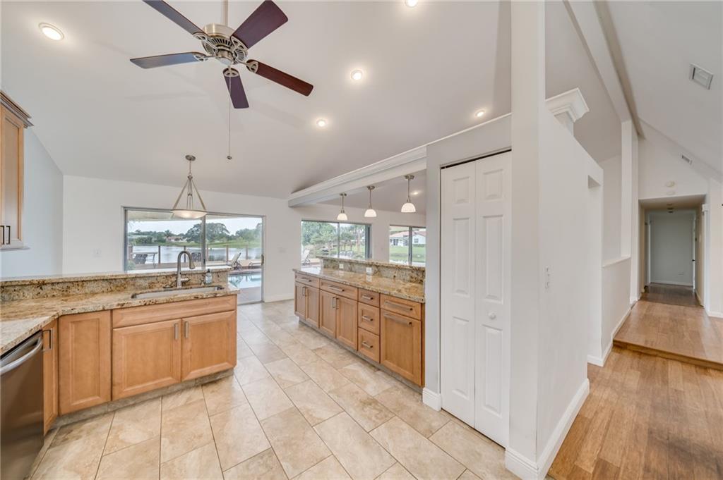 Jacaranda Lakes WIDE LAKE - Residential