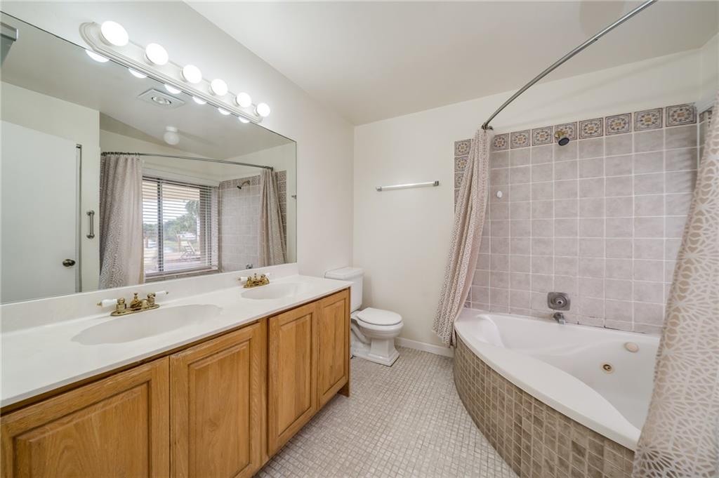 Jacaranda Lakes WIDE LAKE - Residential