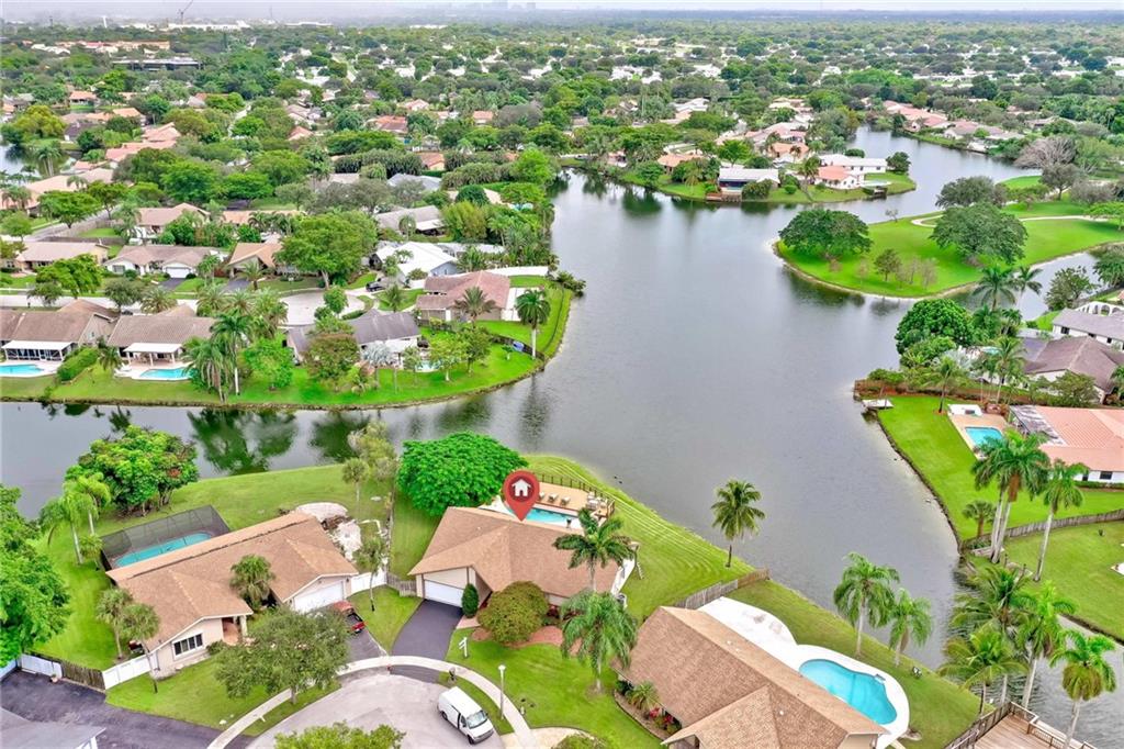 Jacaranda Lakes WIDE LAKE - Residential