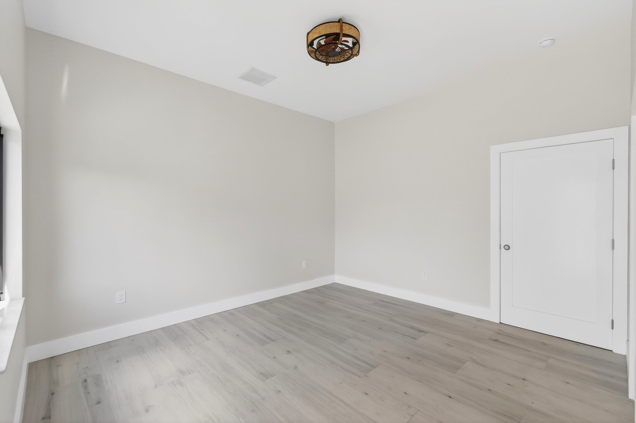 LAKE WORTH TOWN OF - Residential Lease