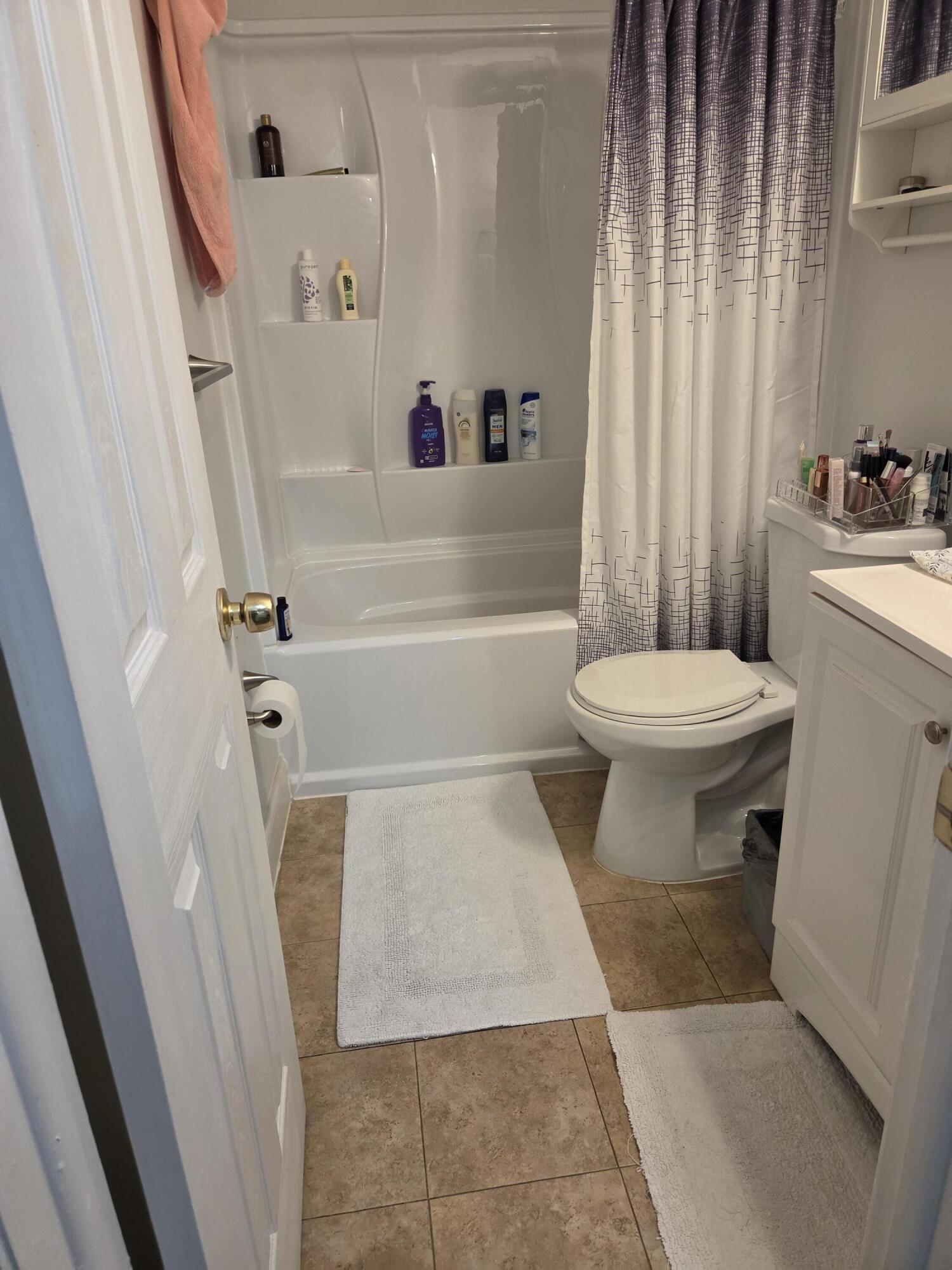 RIVERSIDE ESTATES CONDO - Residential Lease