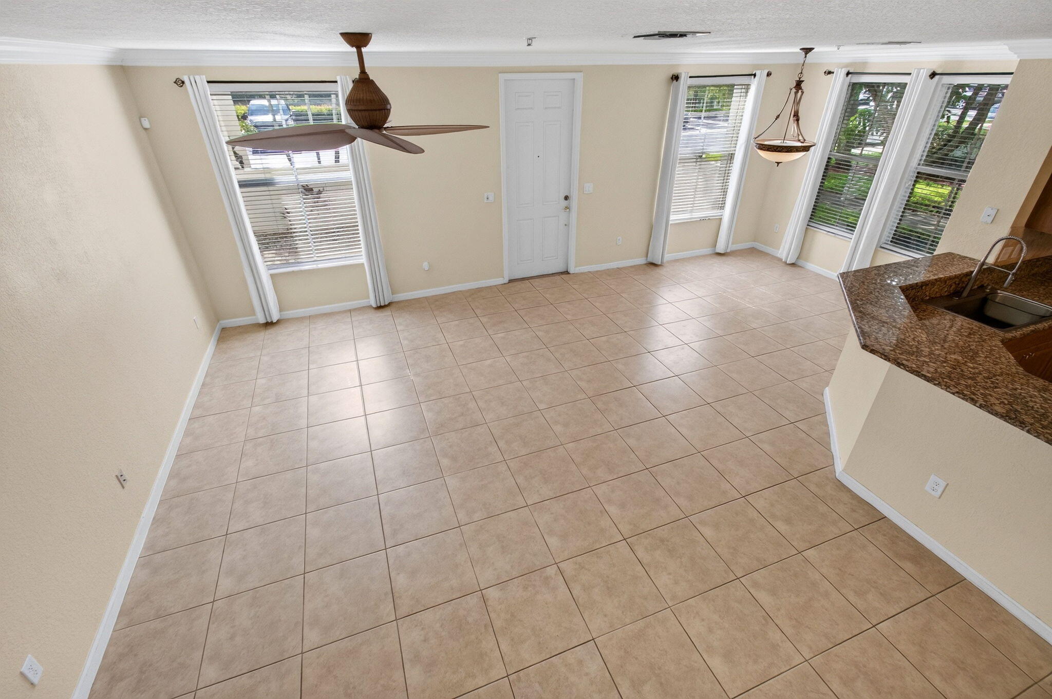 PALOMA LAKES CONDOMINIUM NO 1 - Residential