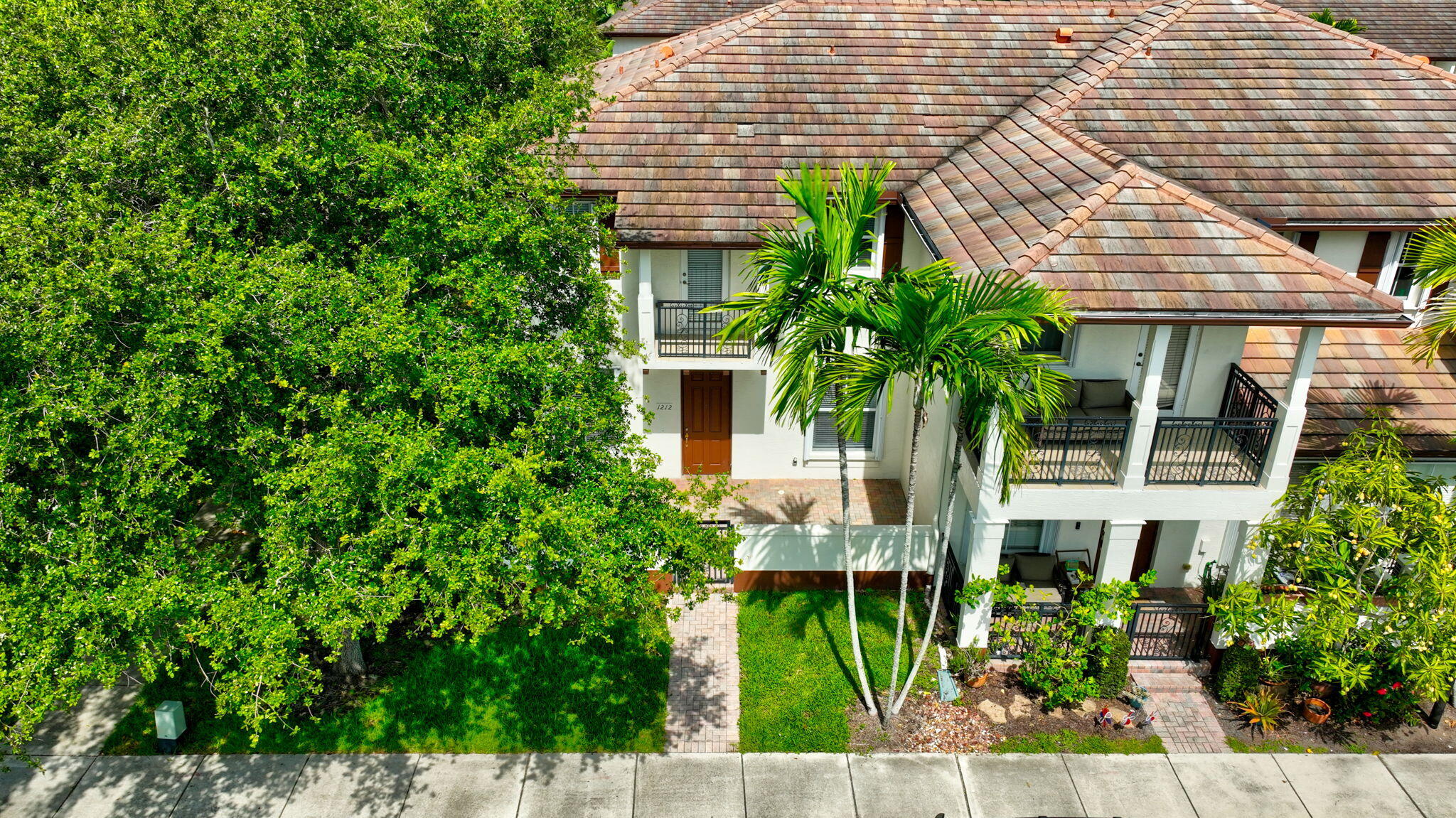 PALOMA LAKES CONDOMINIUM NO 1 - Residential