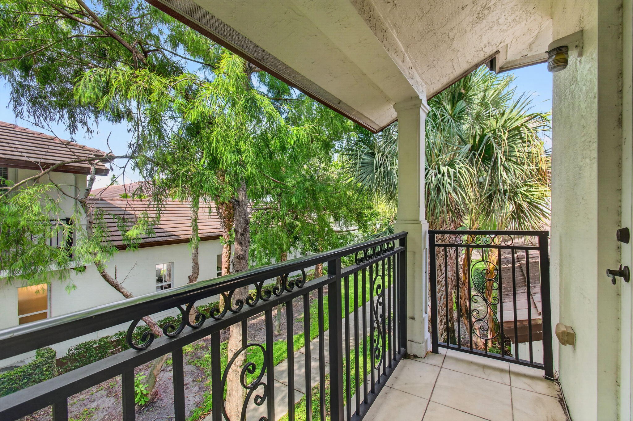 PALOMA LAKES CONDOMINIUM NO 1 - Residential