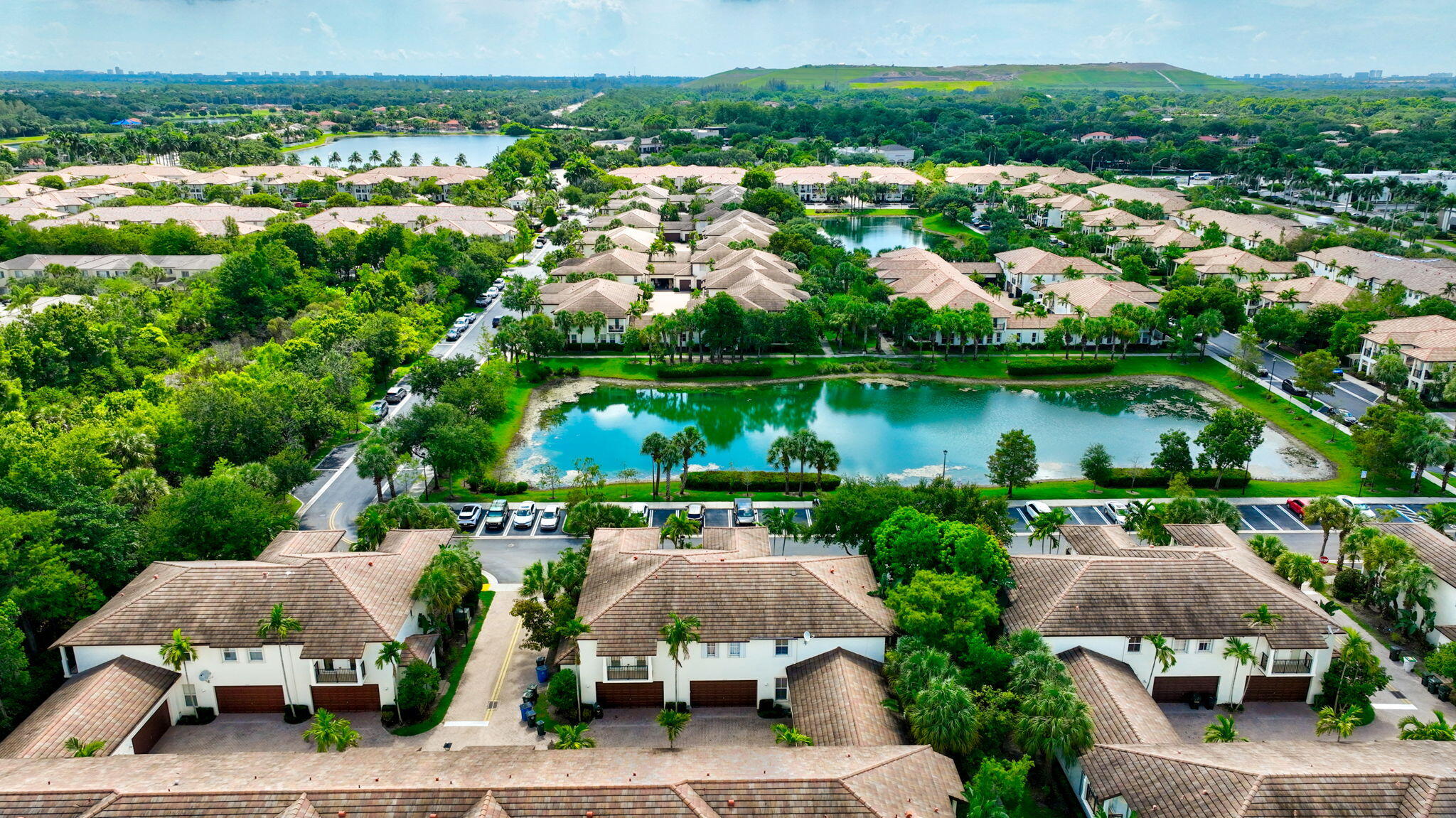 PALOMA LAKES CONDOMINIUM NO 1 - Residential