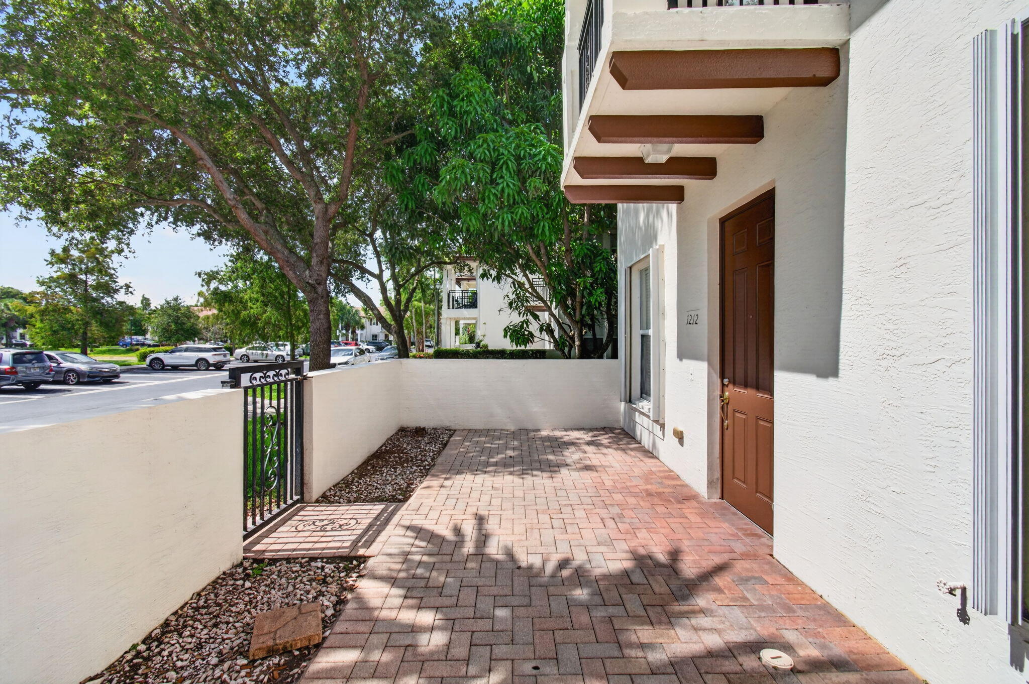 PALOMA LAKES CONDOMINIUM NO 1 - Residential